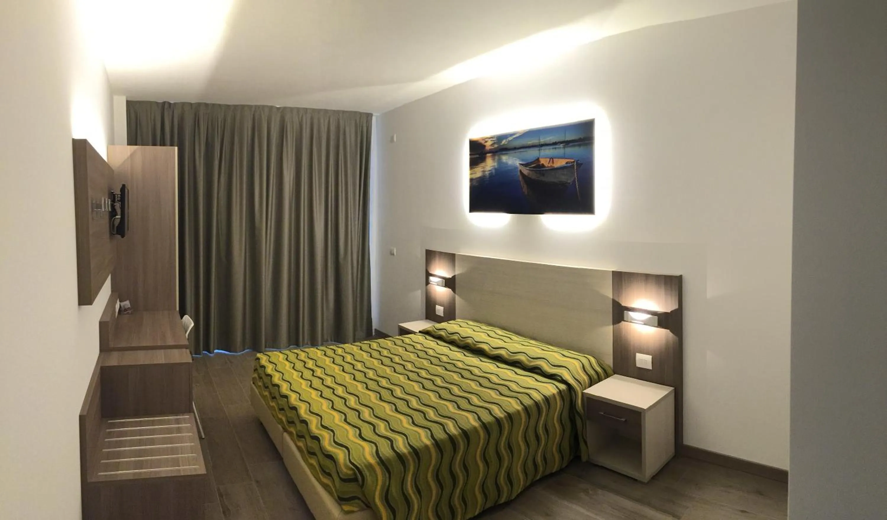 Bed in Hotel Montreal