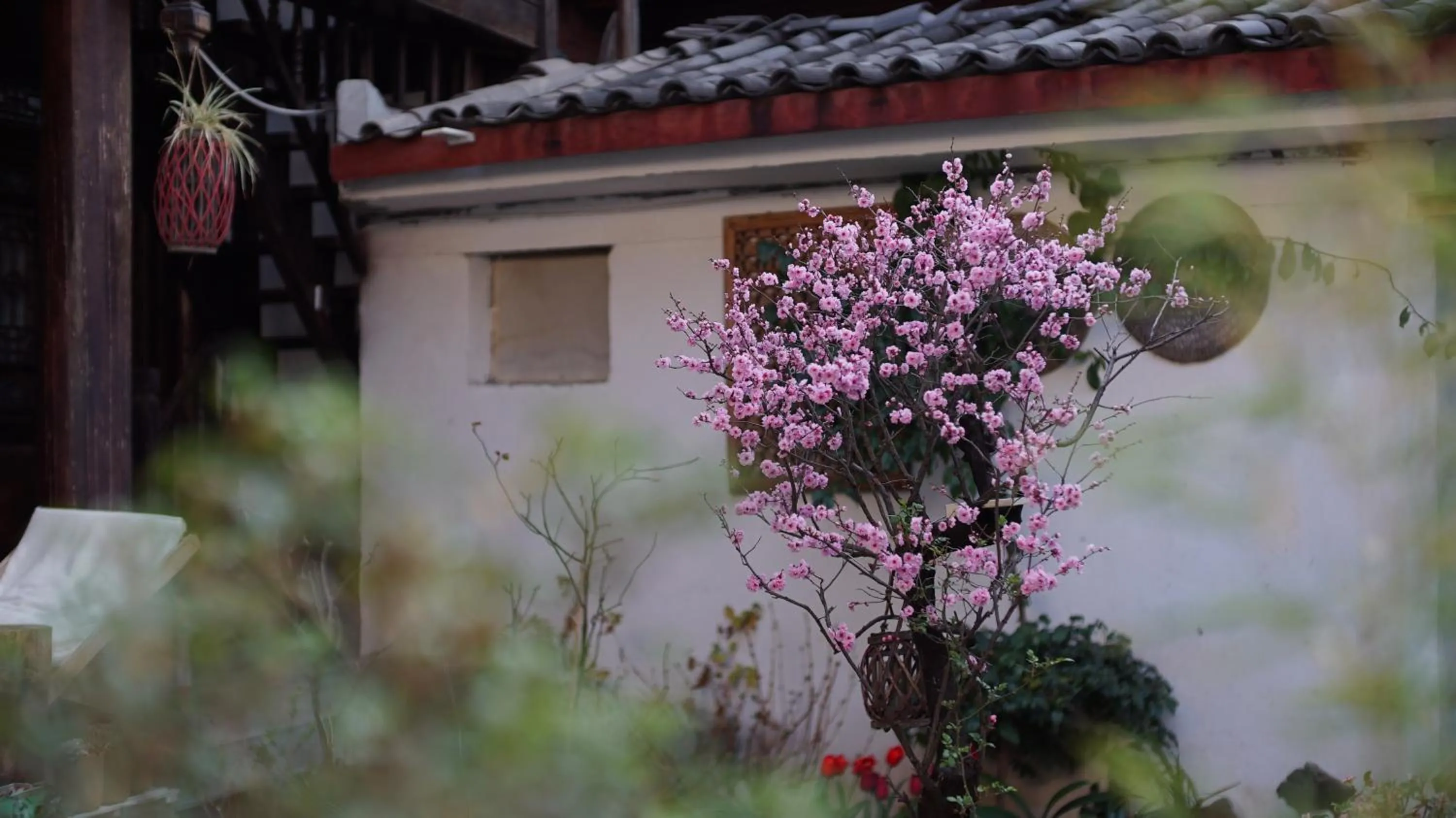 Property building in Tuo Tuo Guest House