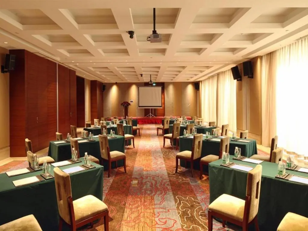 Grand Skylight International Hotel Gongqingcheng