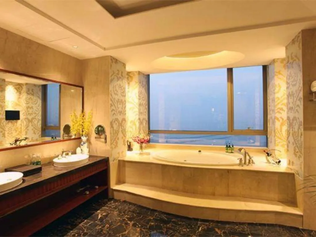 Grand Skylight International Hotel Gongqingcheng