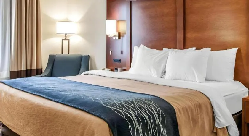 Bed in Comfort Inn