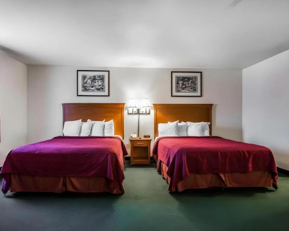 Bed in Quality Inn Kearney - Liberty