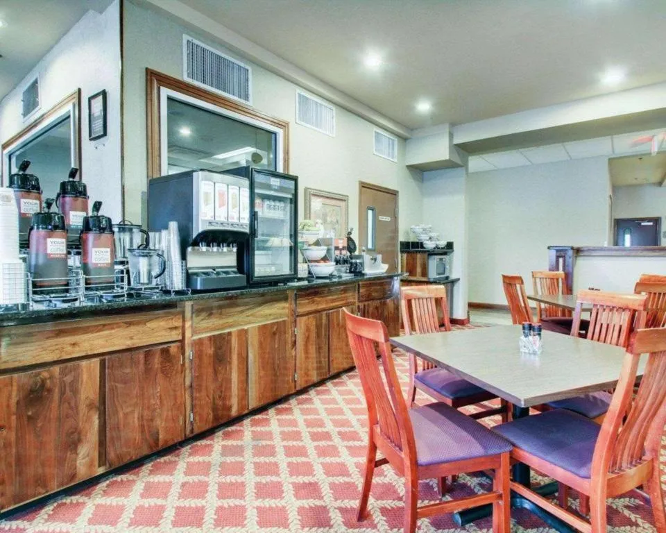 Clarion Suites Vidalia Riverfront