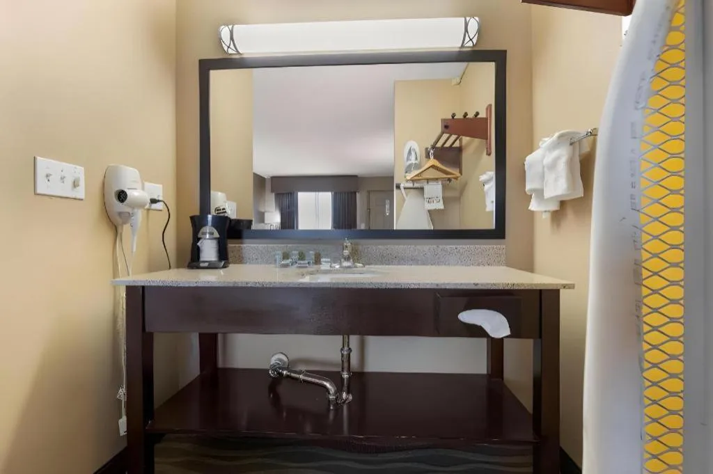 Best Western Taylor Inn