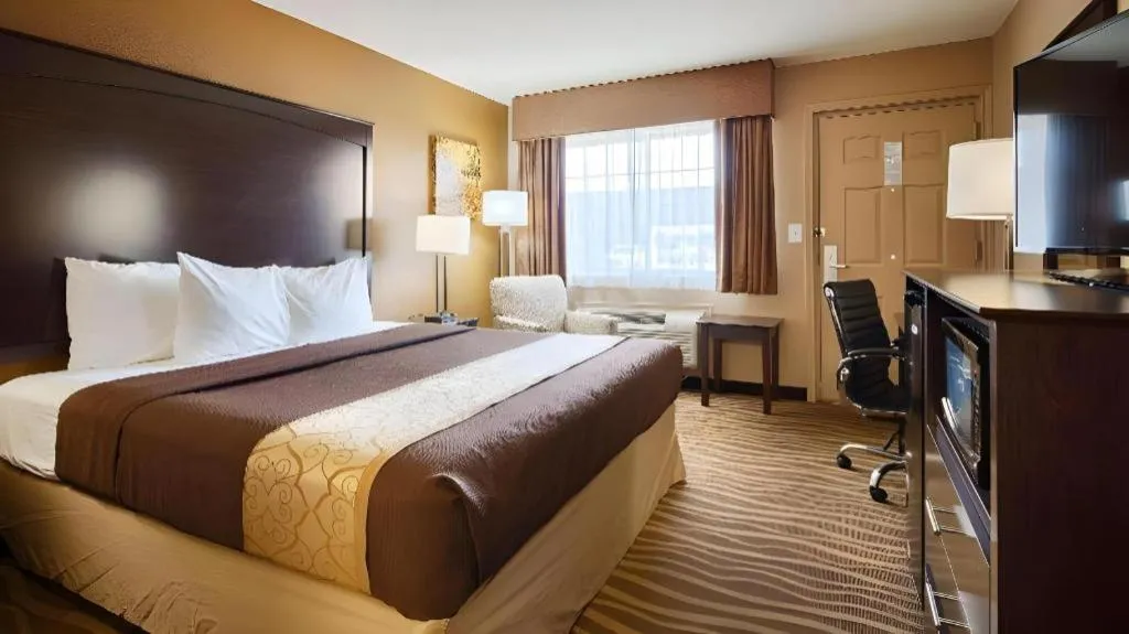 Bed in Best Western Taylor Inn