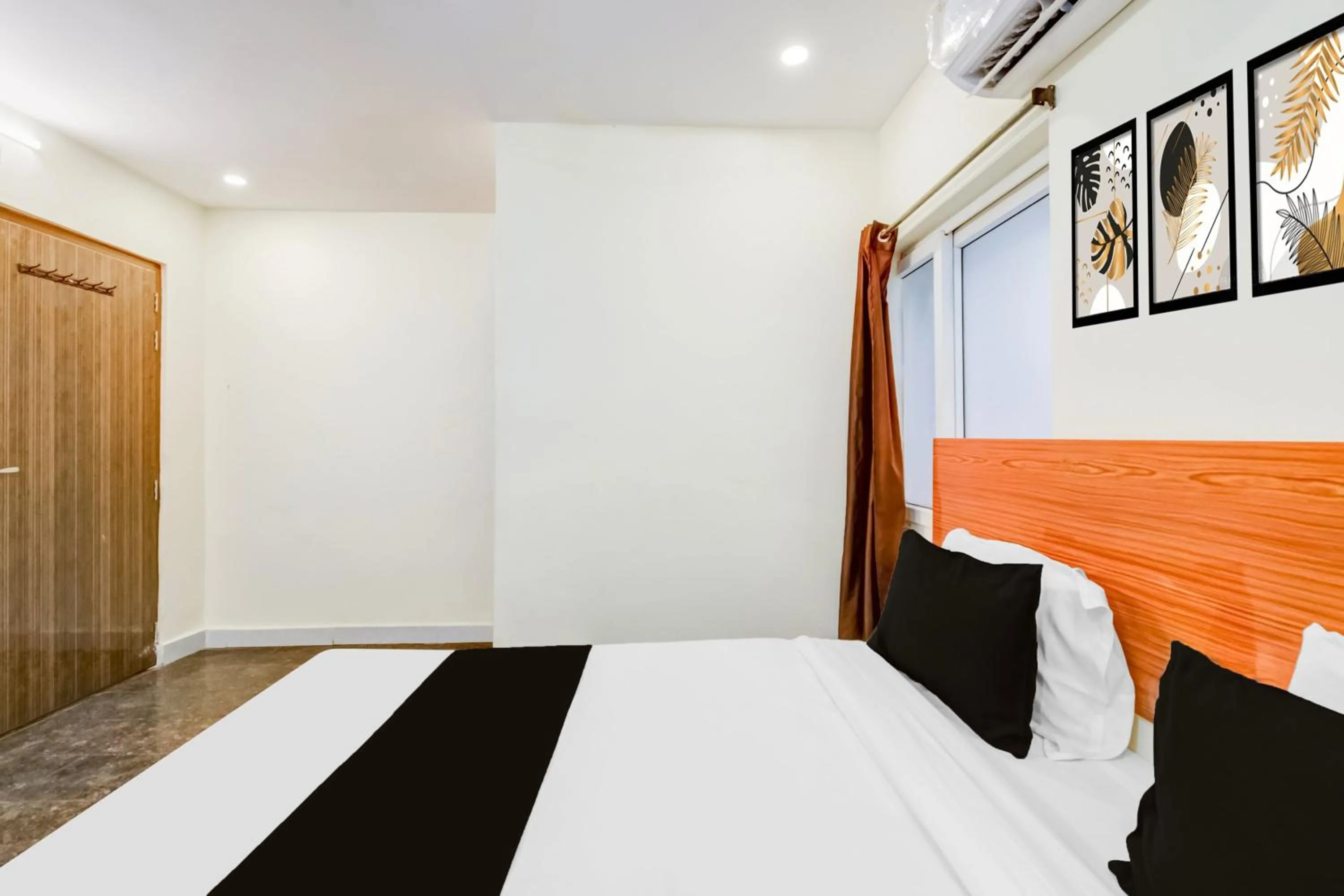 Bedroom, Bed in Super Hotel O Neredmet Road