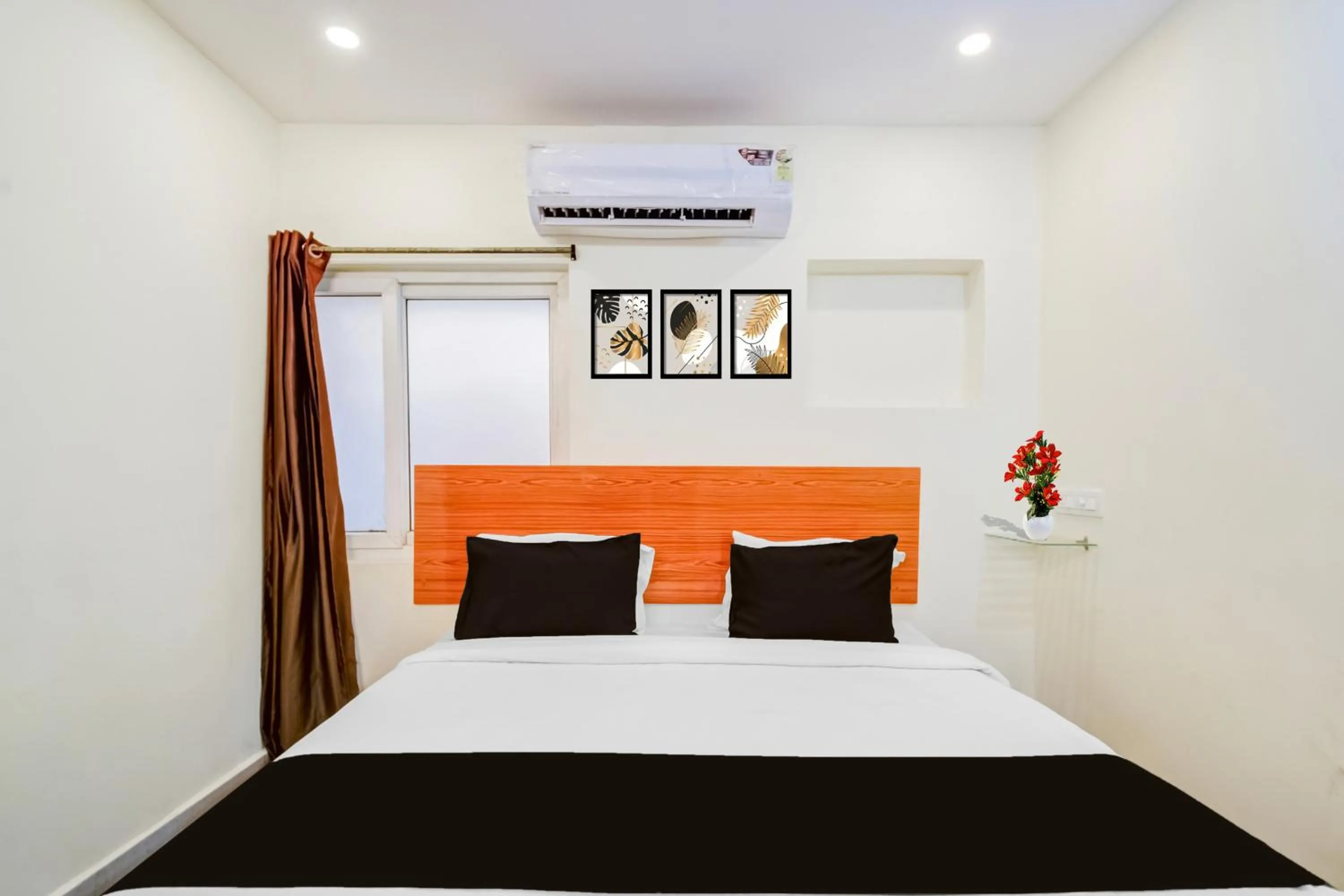 Bedroom, Bed in Super Hotel O Neredmet Road