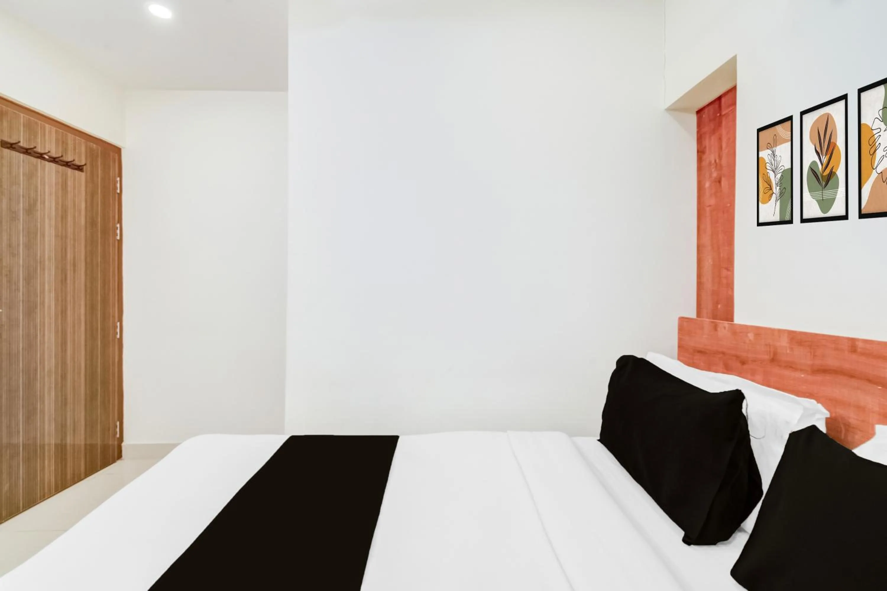 Bedroom, Bed in Super Hotel O Neredmet Road