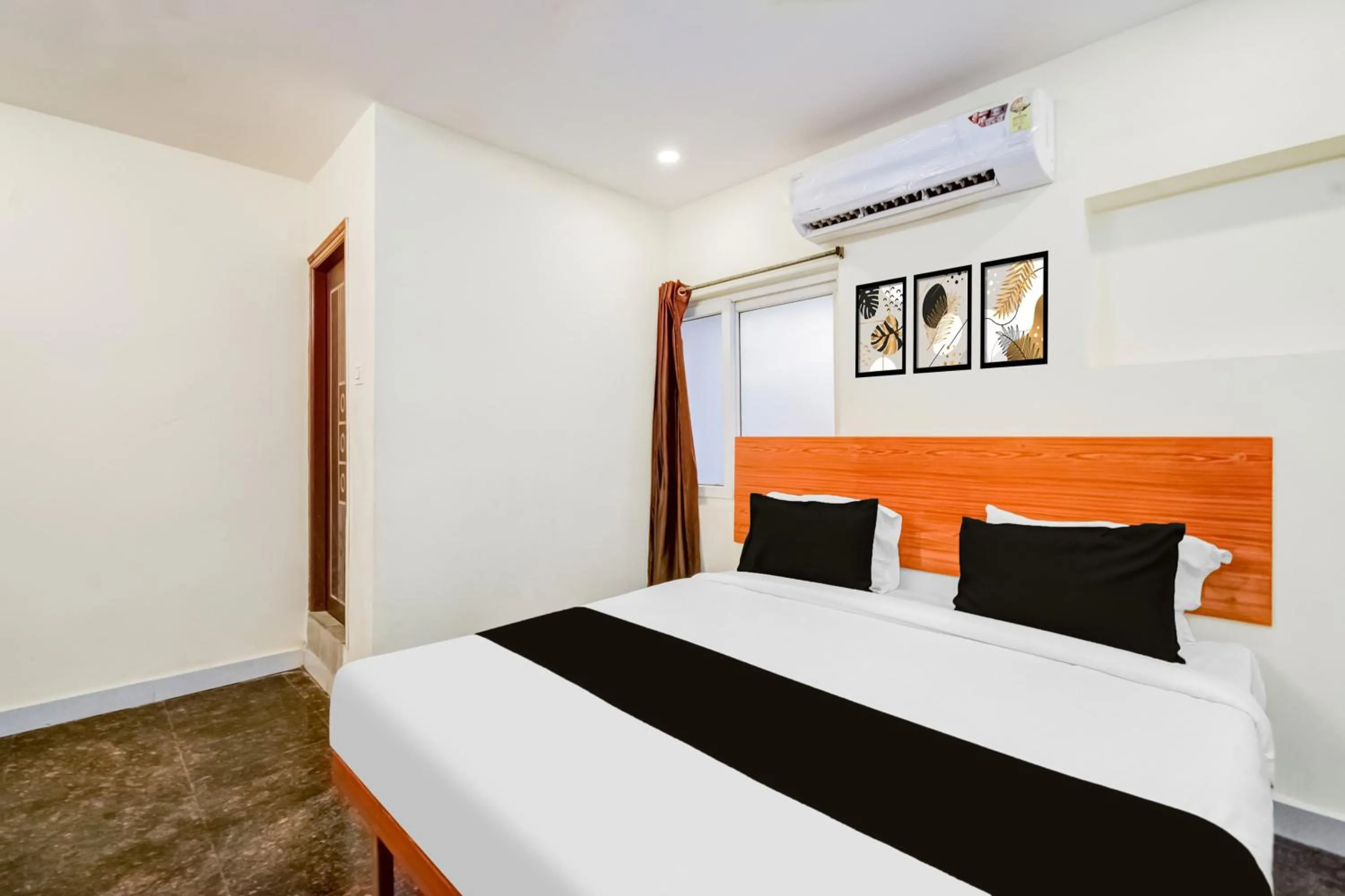 Bedroom, Bed in Super Hotel O Neredmet Road