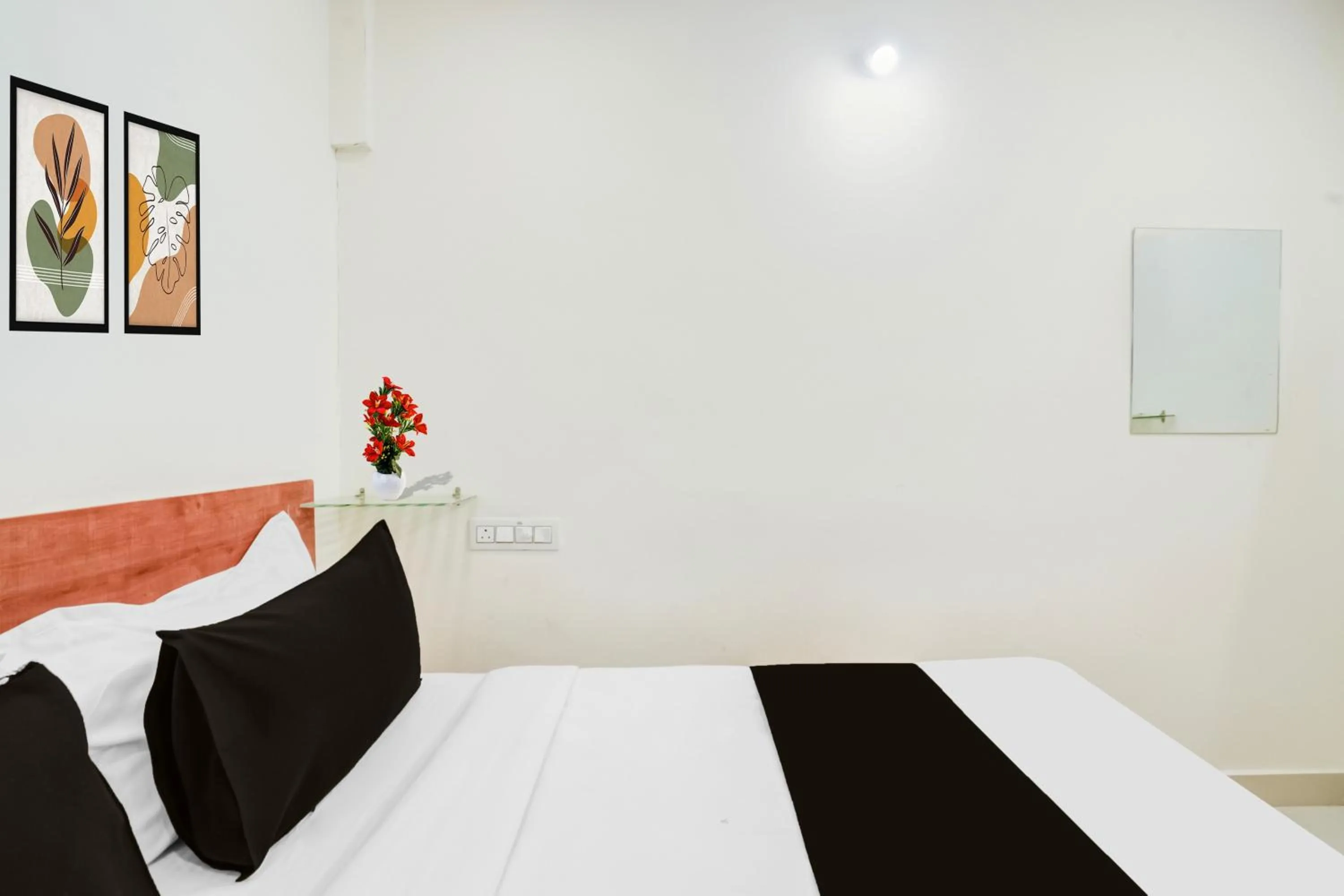 Bedroom, Bed in Super Hotel O Neredmet Road