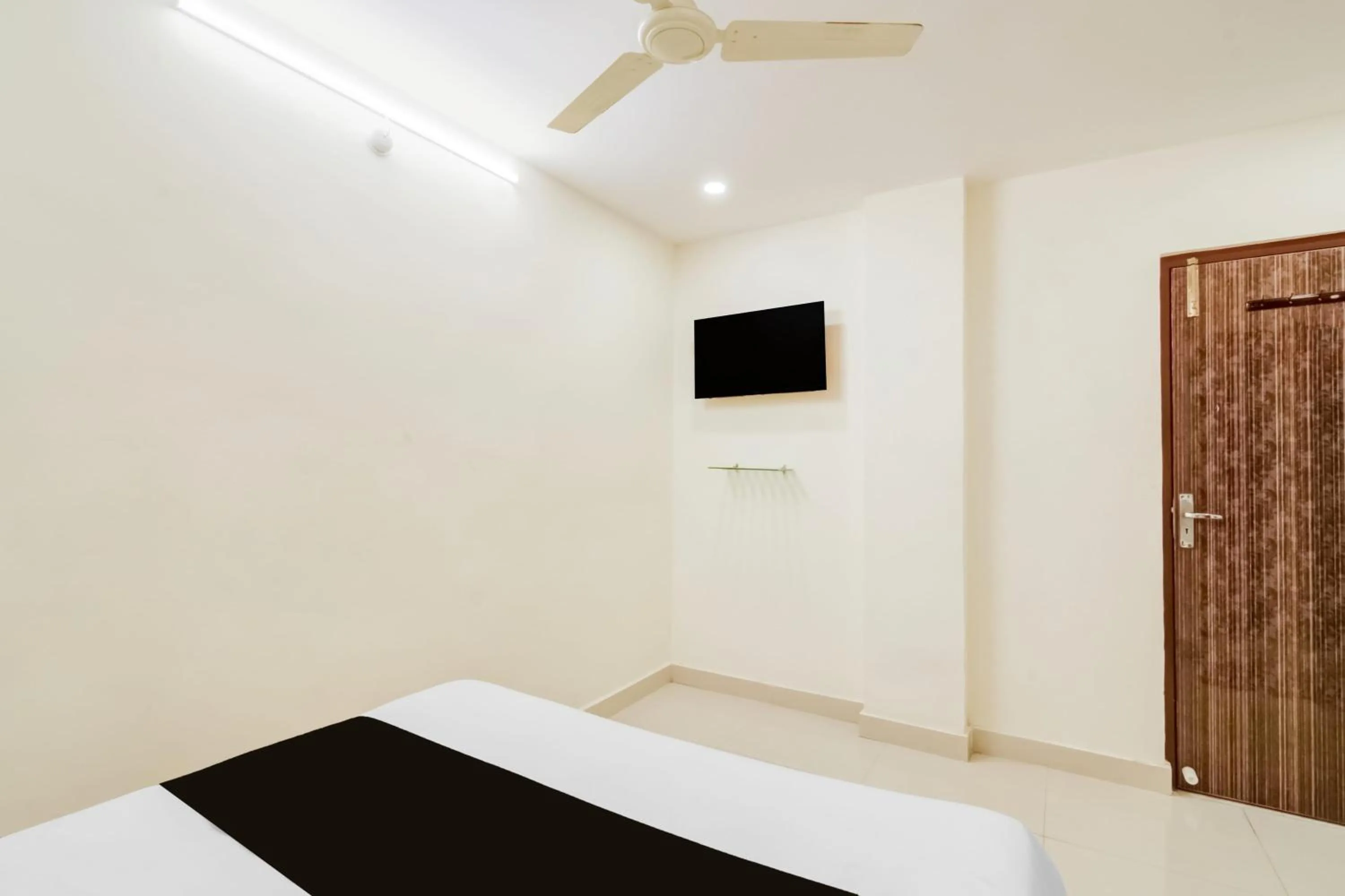 Bedroom, Bed in Super Hotel O Neredmet Road