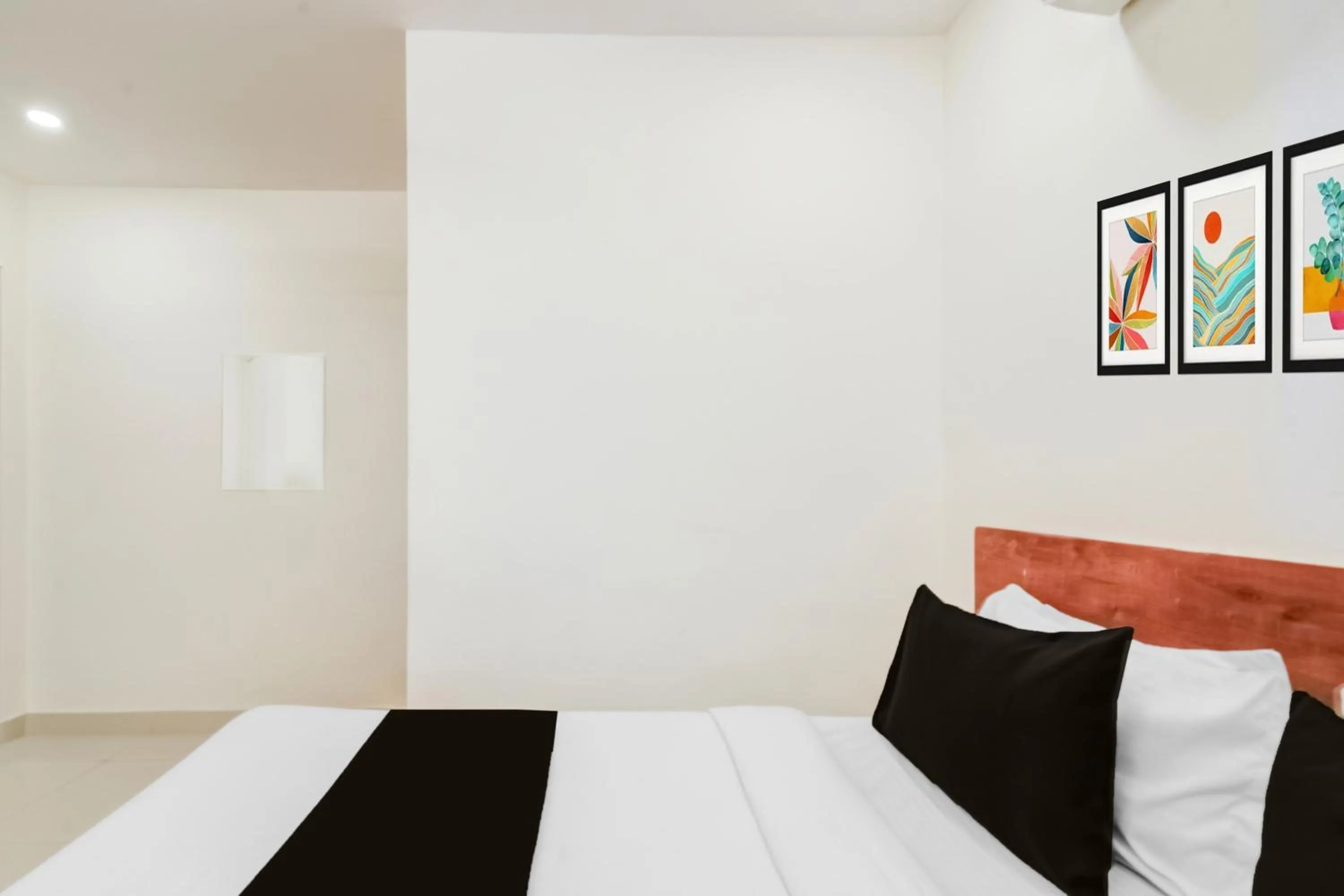 Bedroom, Bed in Super Hotel O Neredmet Road