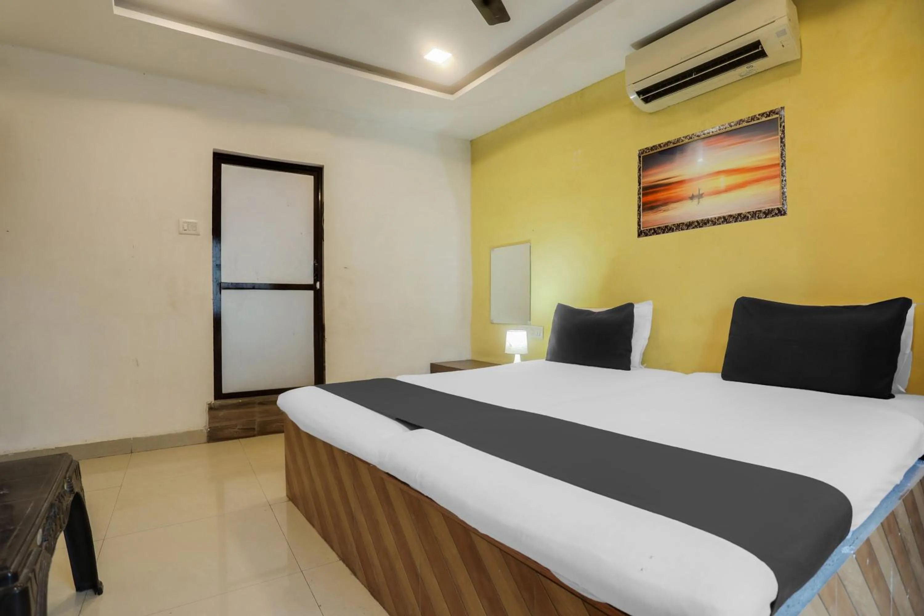 Bedroom in Hotel O Gyan Regency