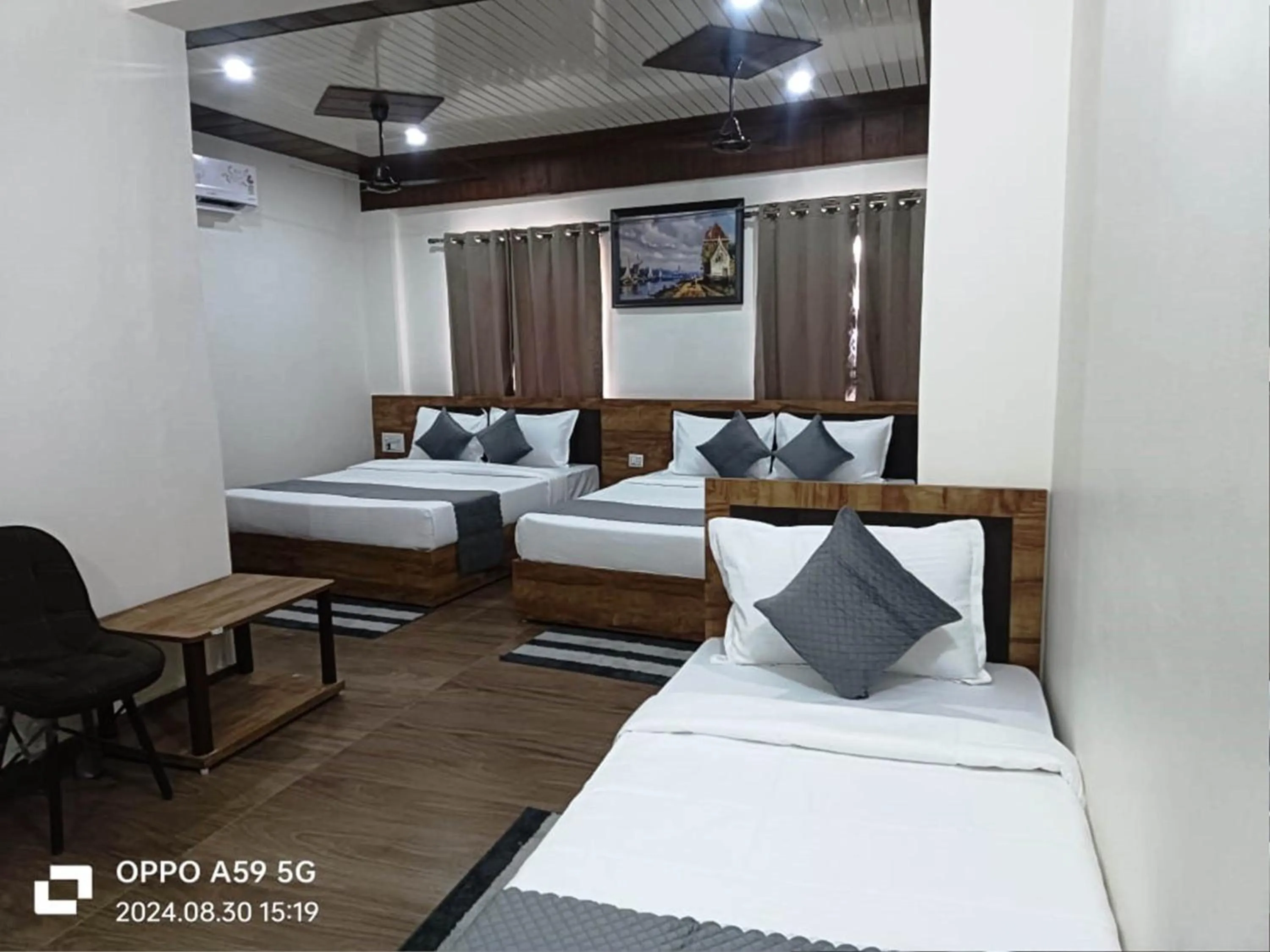 Bedroom in ShriGo Hotel Pushpa Residency