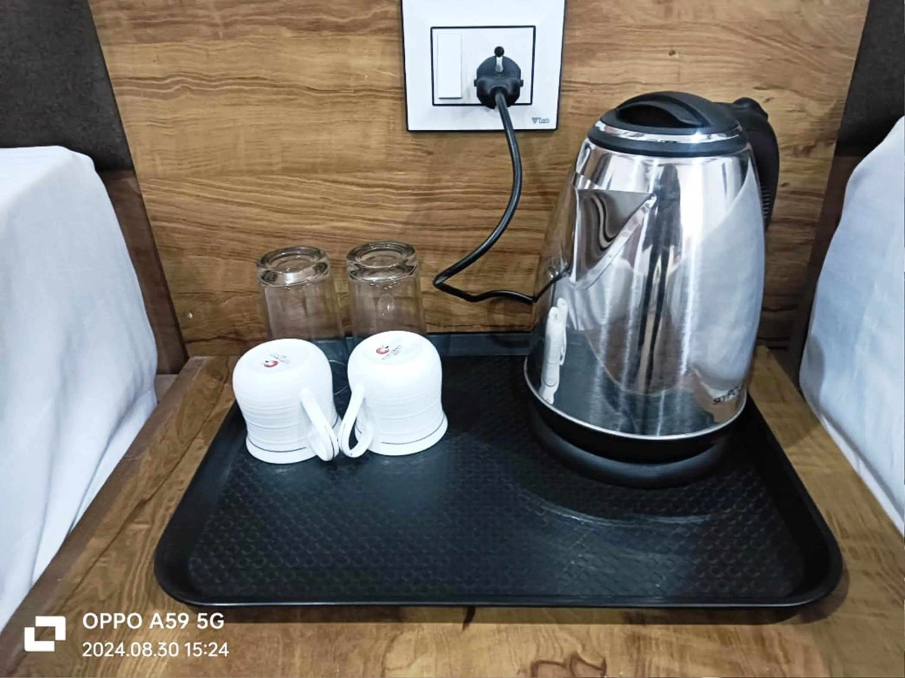 Coffee/tea facilities in ShriGo Hotel Pushpa Residency