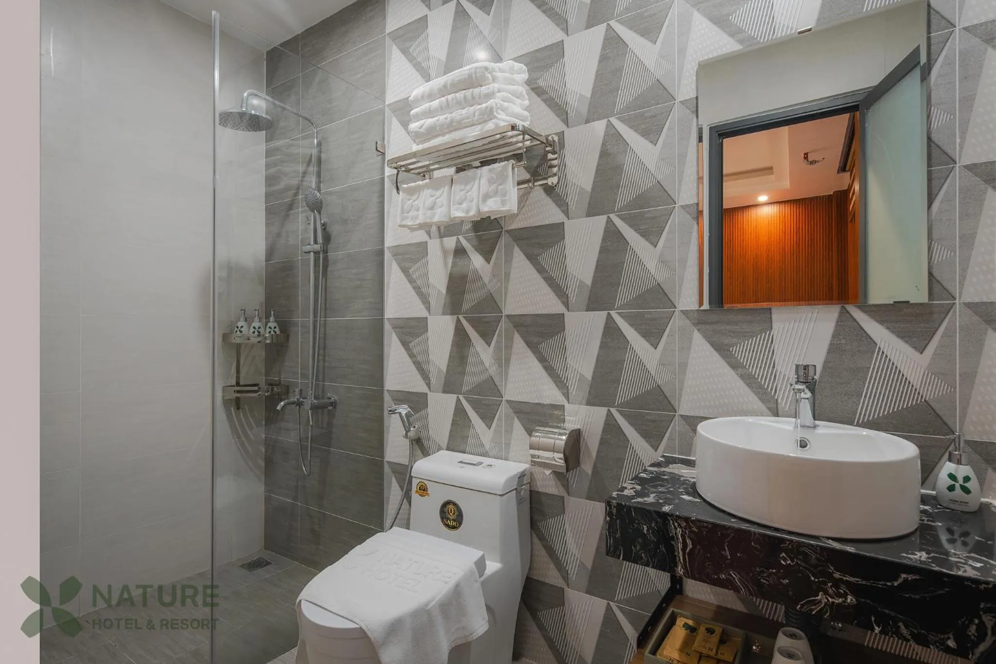 Shower in Nature Hotel - Nam Ky Khoi Nghia
