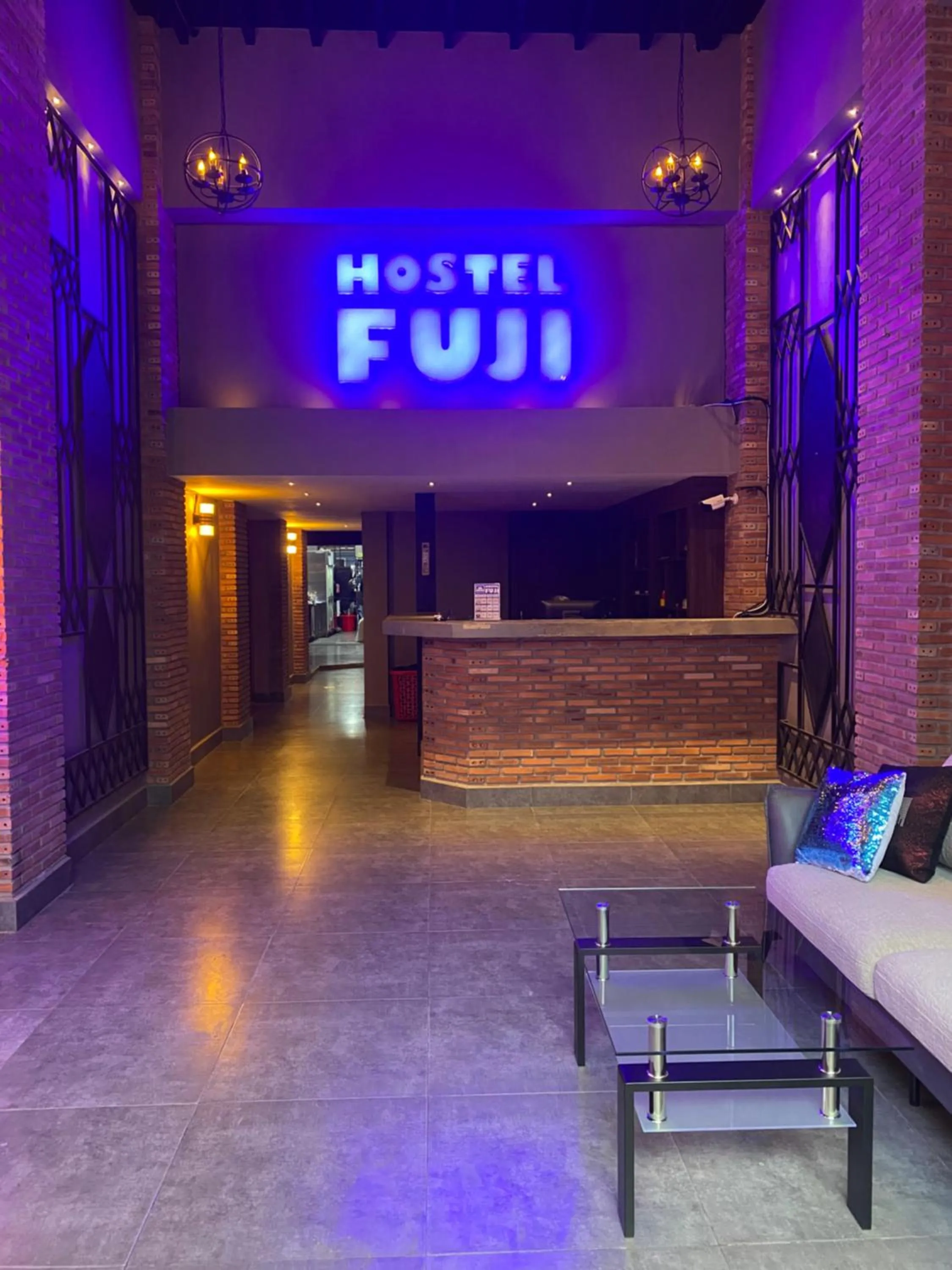 Living room in Feliz Hostel Cafe & Bar