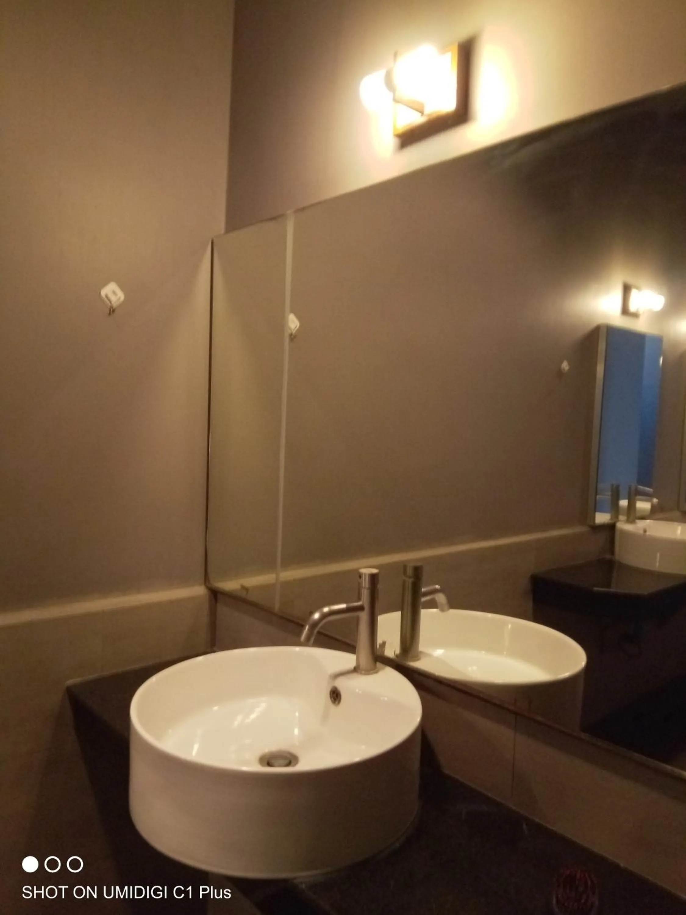 Bathroom in Feliz Hostel Cafe & Bar