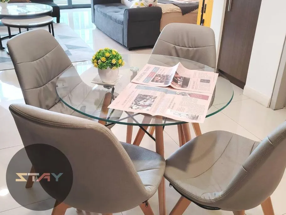 GM 2904 Couple Cozy Netflix 100mbps BySTAY