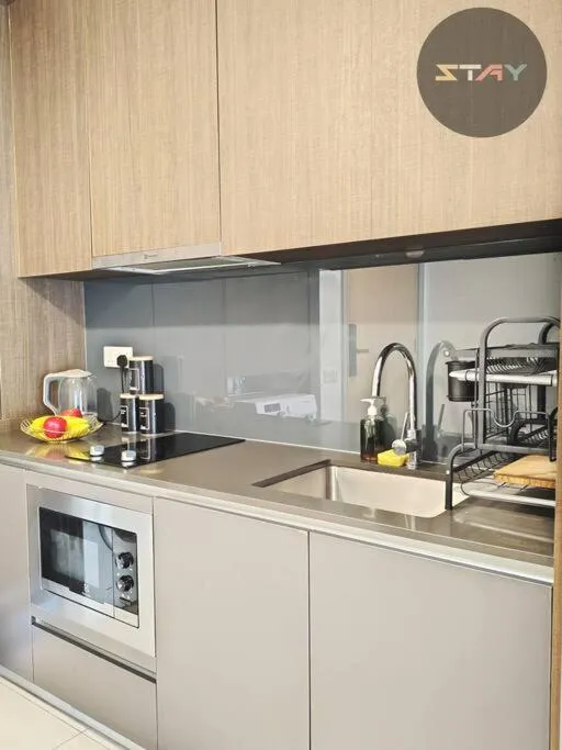 GM 2904 Couple Cozy Netflix 100mbps BySTAY