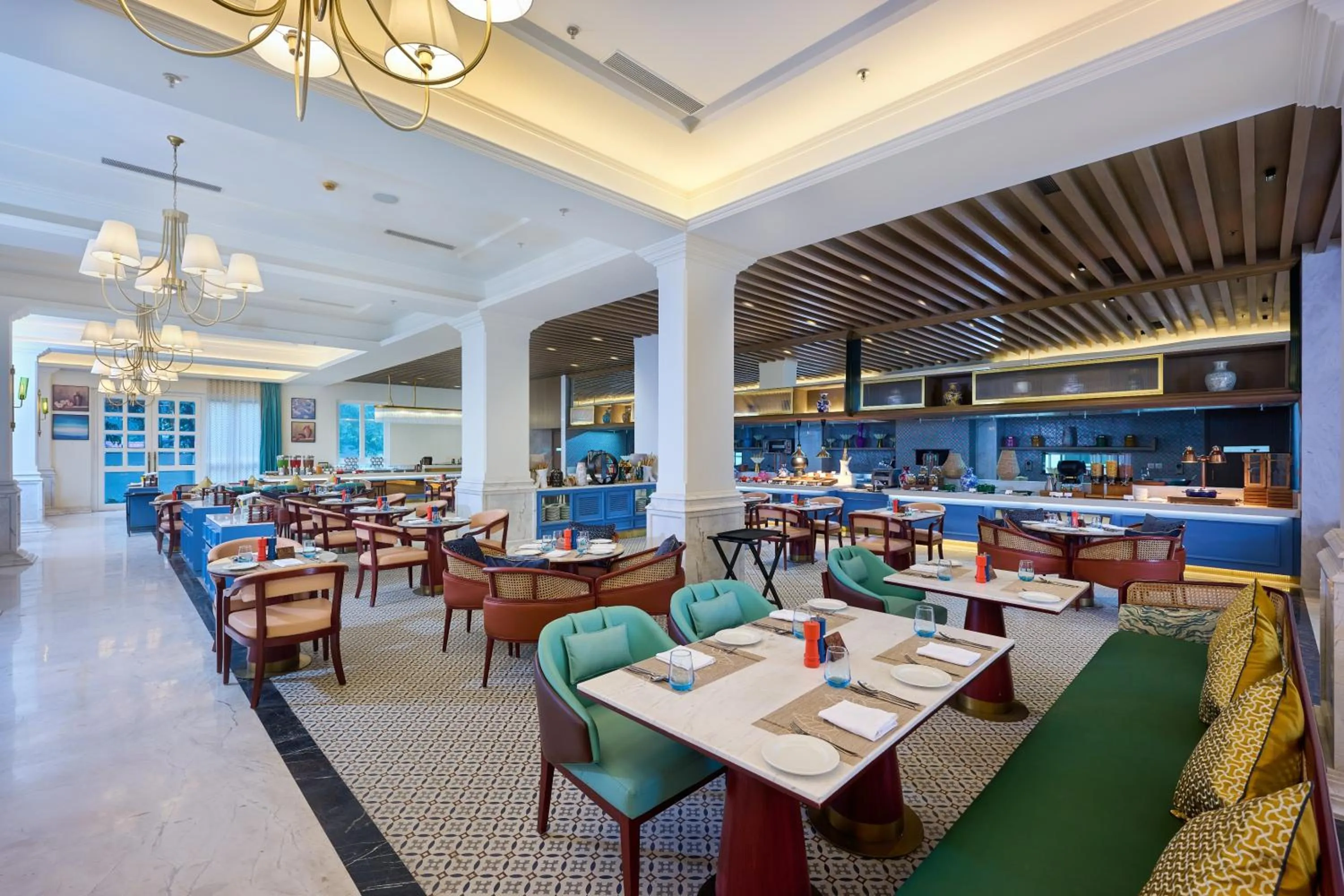 Restaurant/places to eat in Sarovar Premiere Amritsar