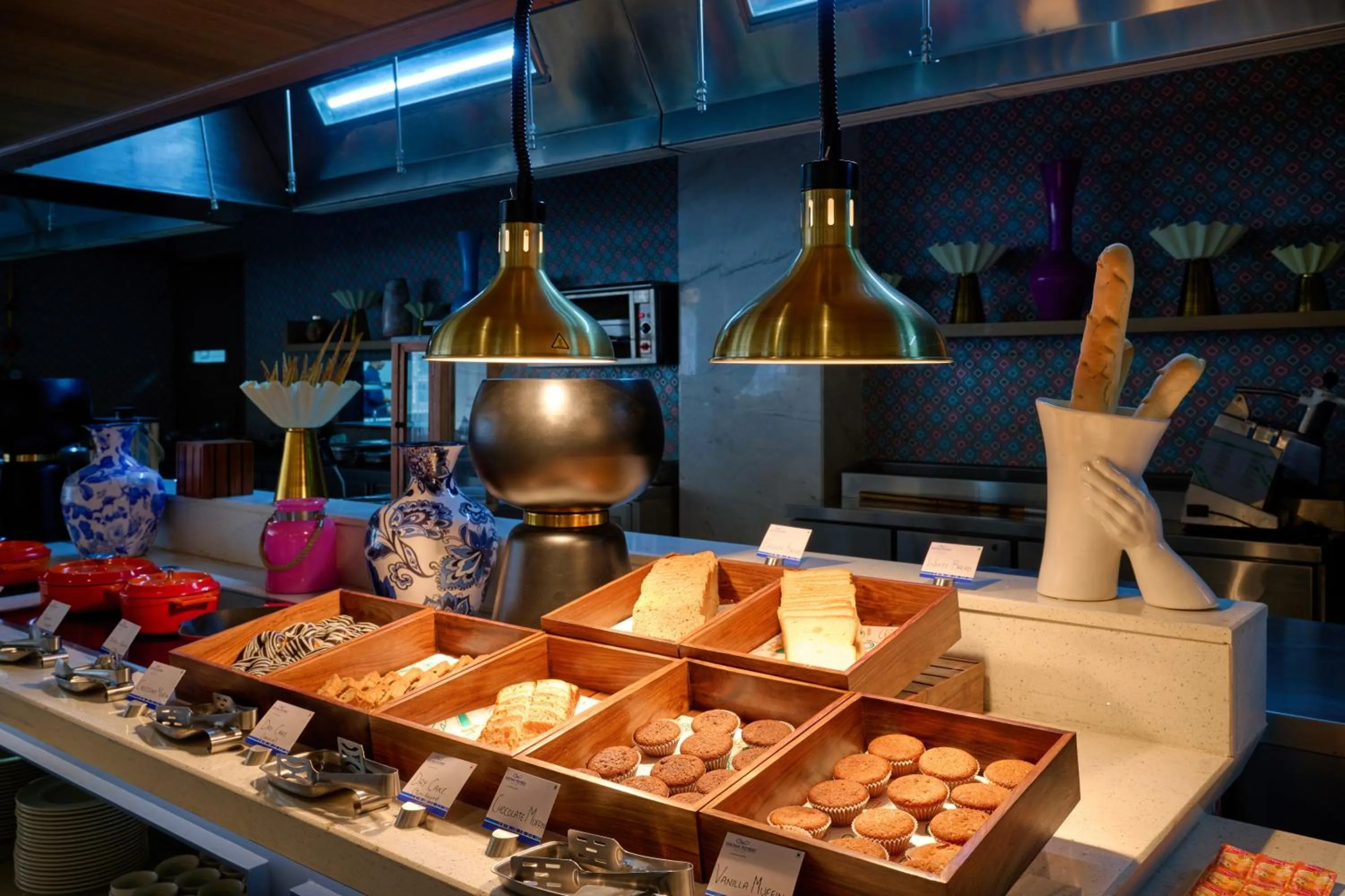 Restaurant/places to eat in Sarovar Premiere Amritsar