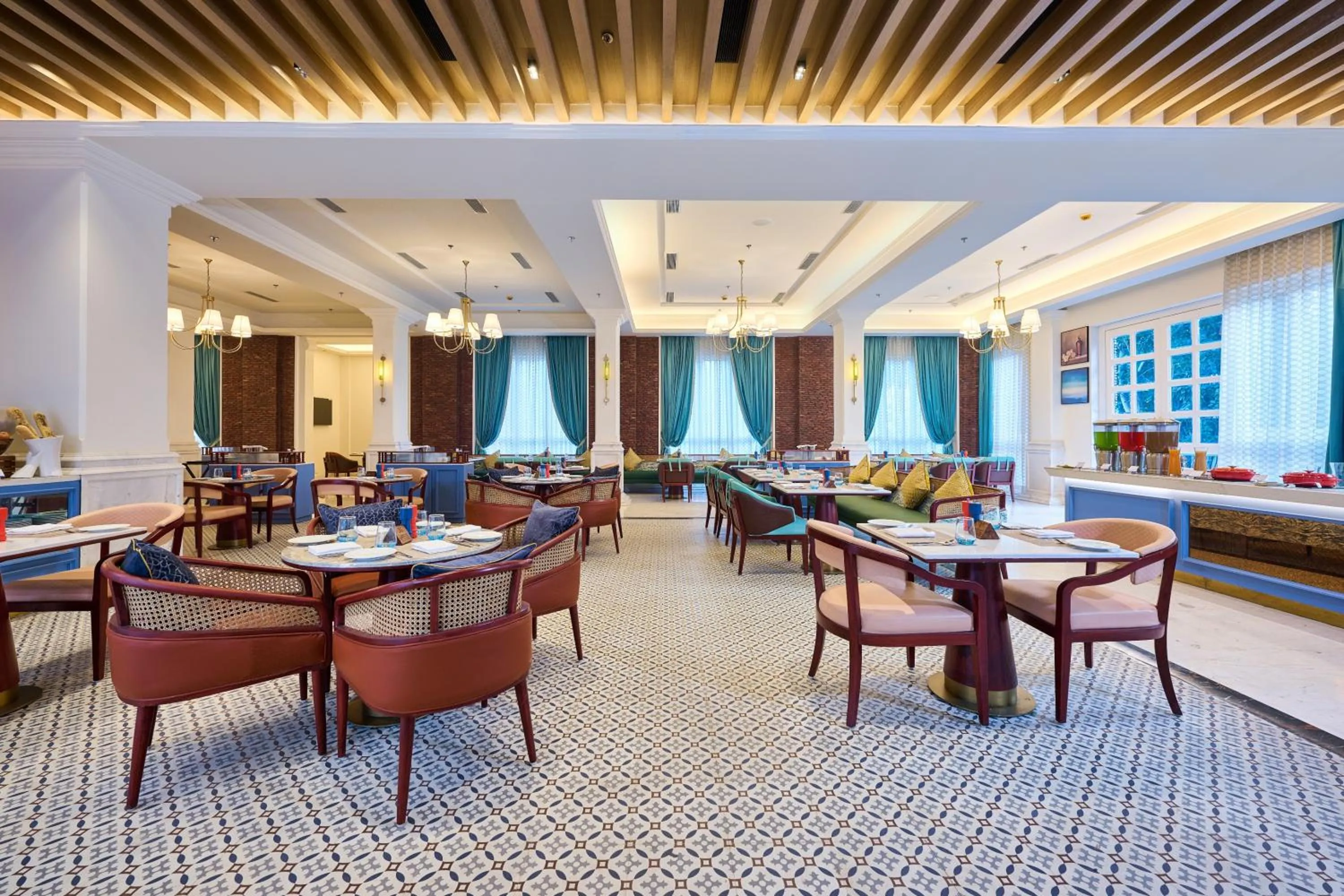 Restaurant/places to eat in Sarovar Premiere Amritsar