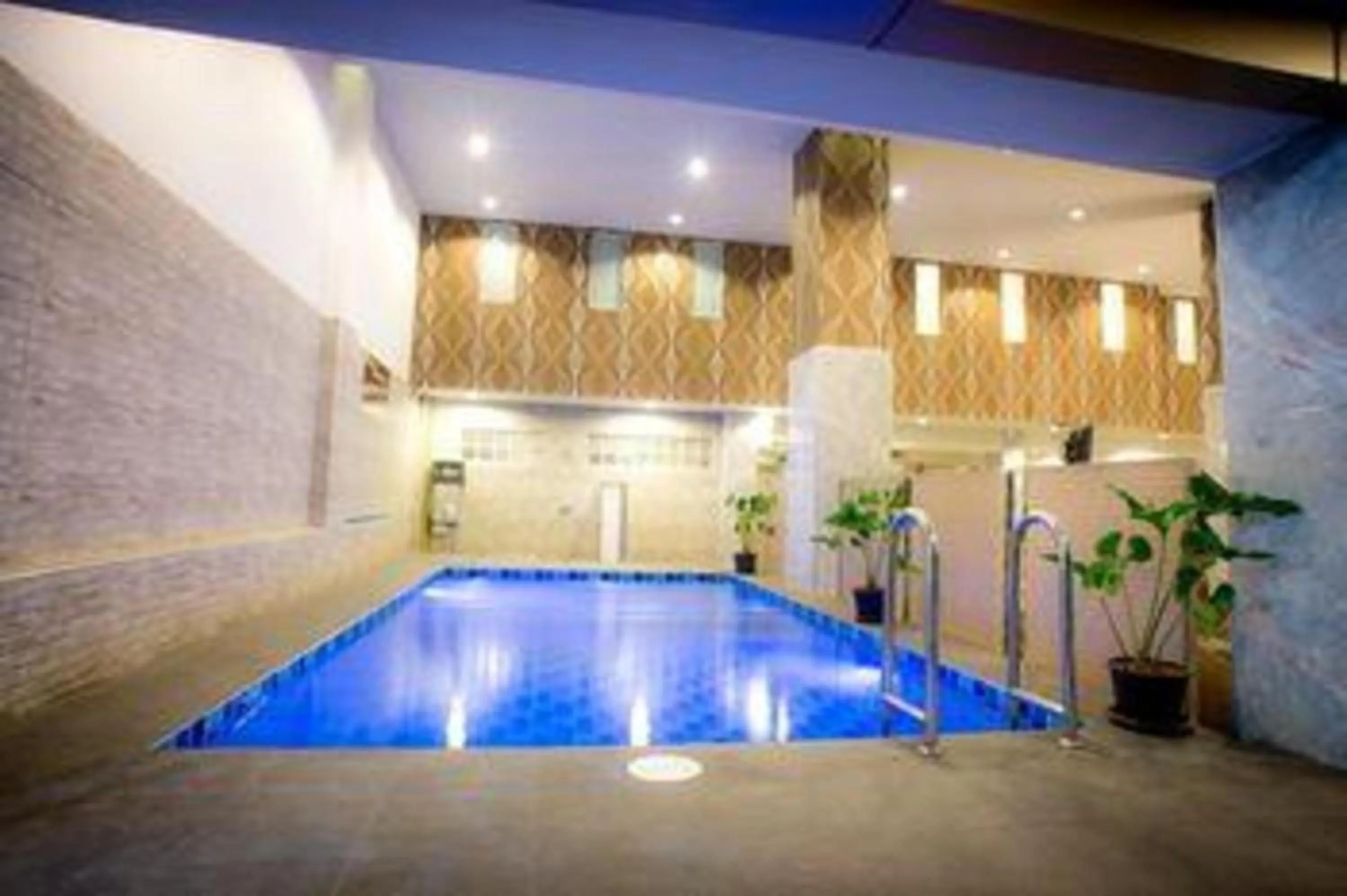 Swimming pool in Collection O JA Siam City