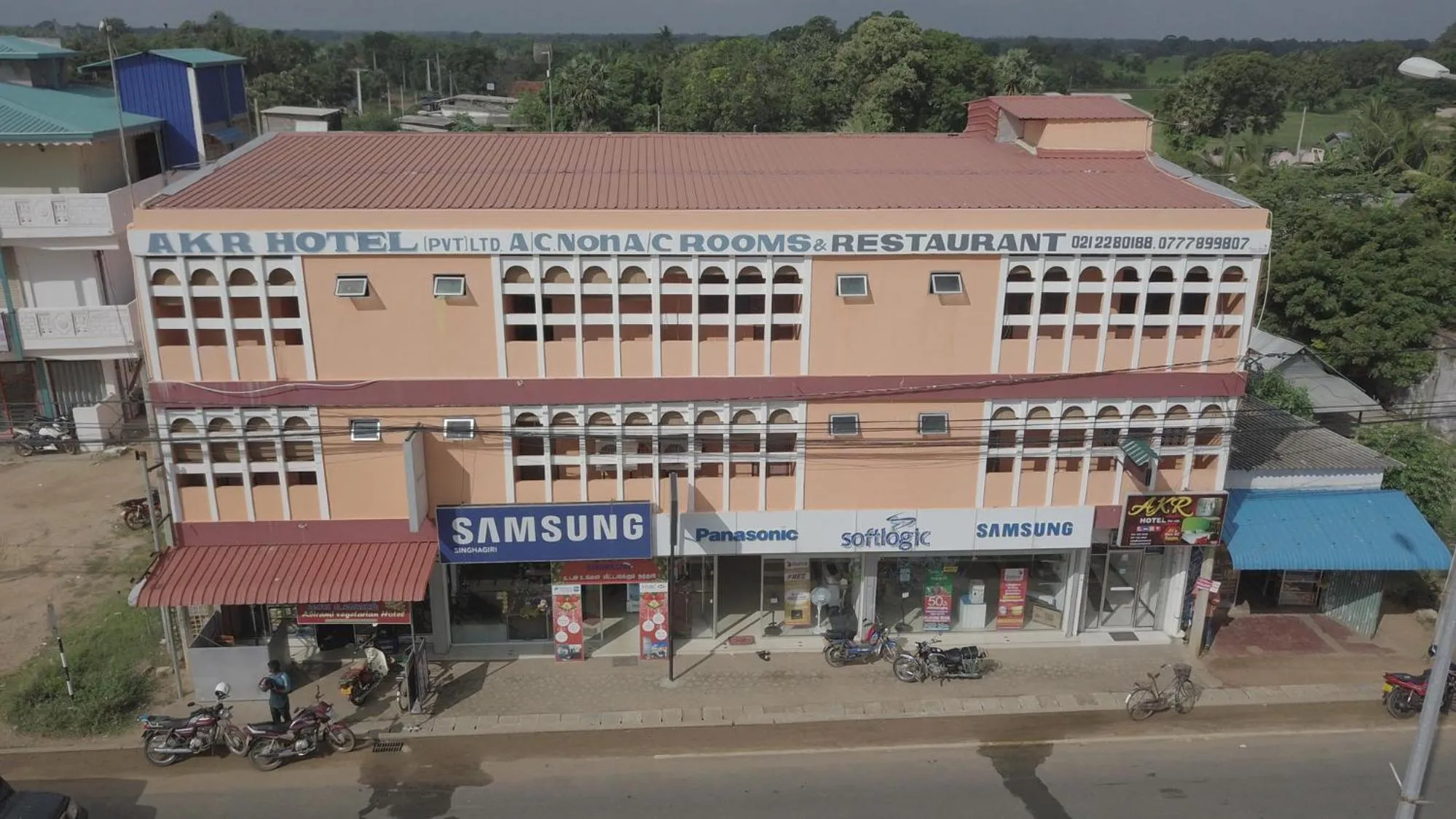 Facade/entrance in AKR Hotel Kilinochchi