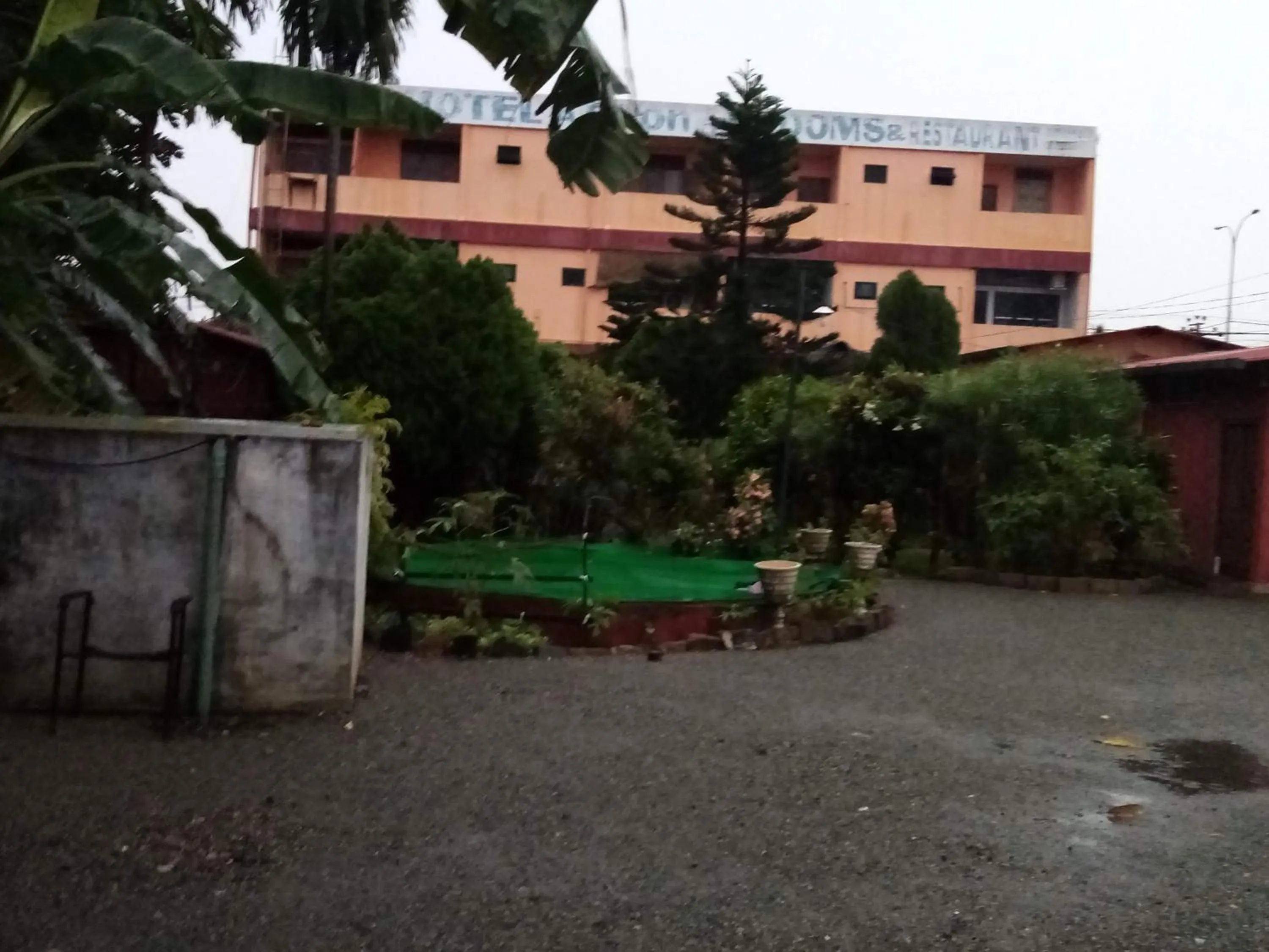 AKR Hotel Kilinochchi