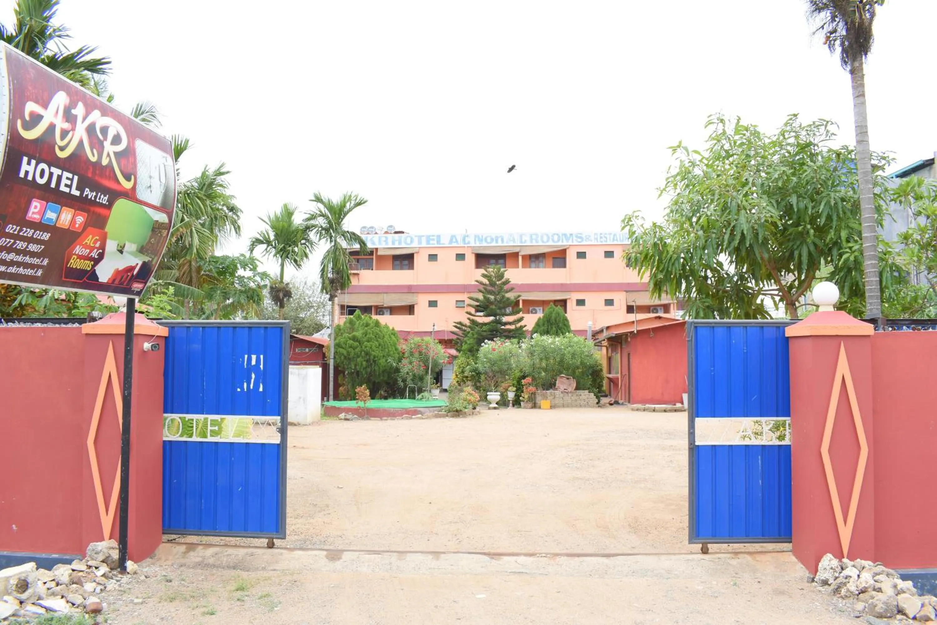 Parking in AKR Hotel Kilinochchi