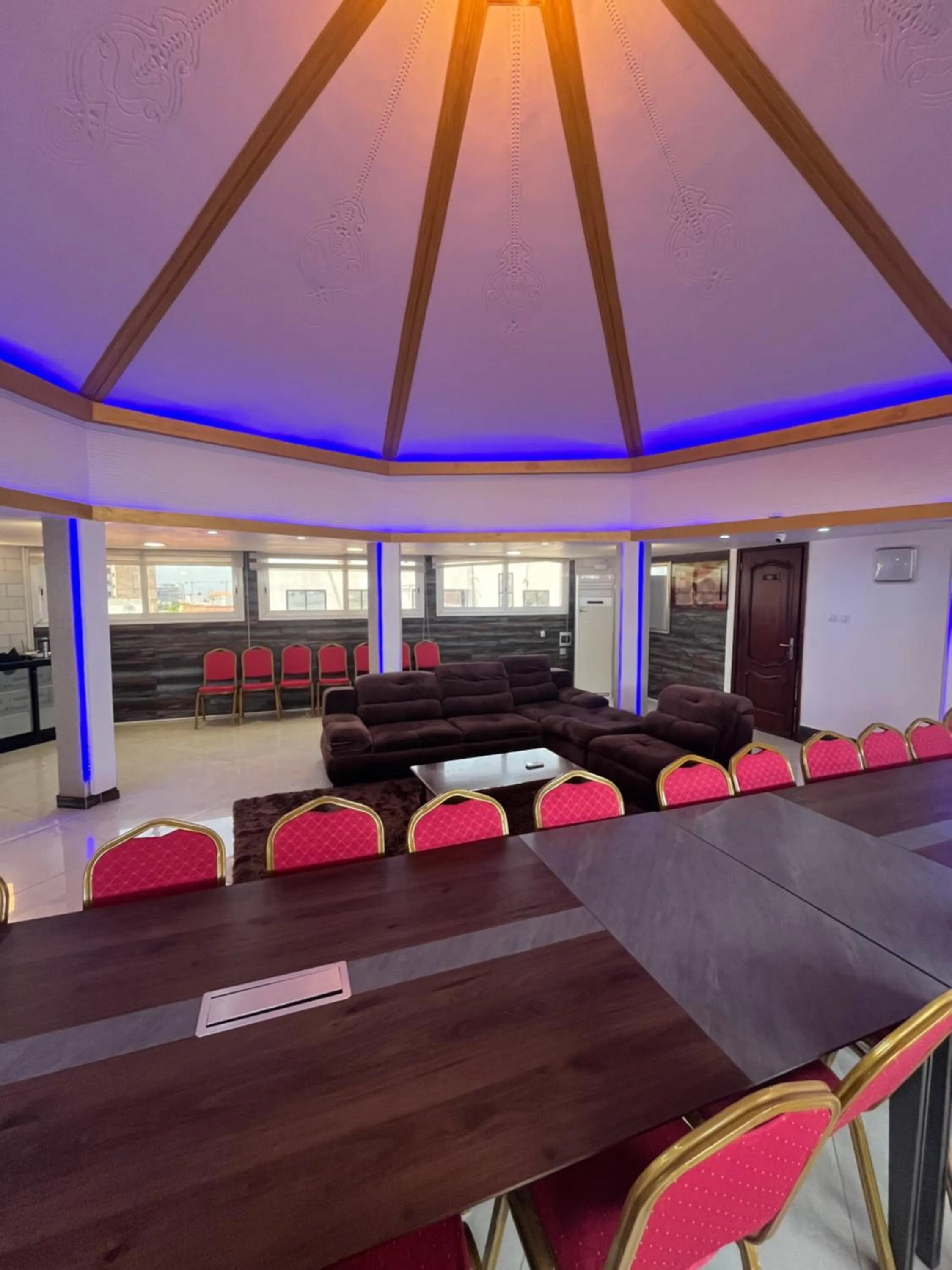 Meeting/conference room in Hôtel Darou Khoudoss