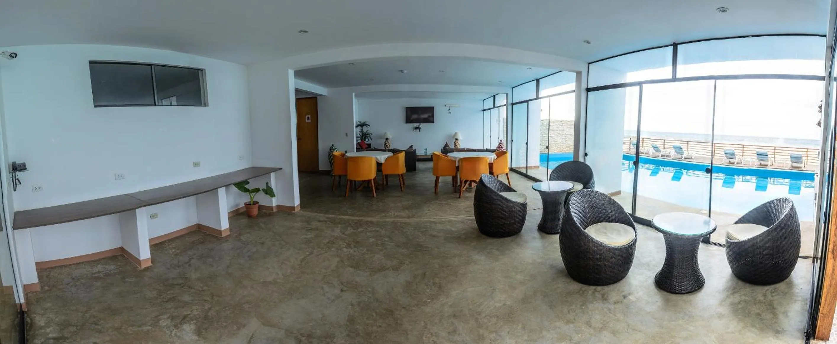 Communal lounge/ TV room in Akas Hotel Apartamentos