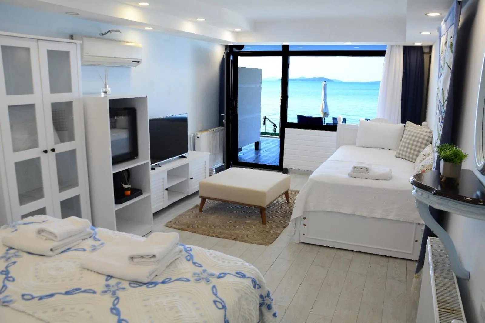 Sea view, Bed in Bambu Urla Otel