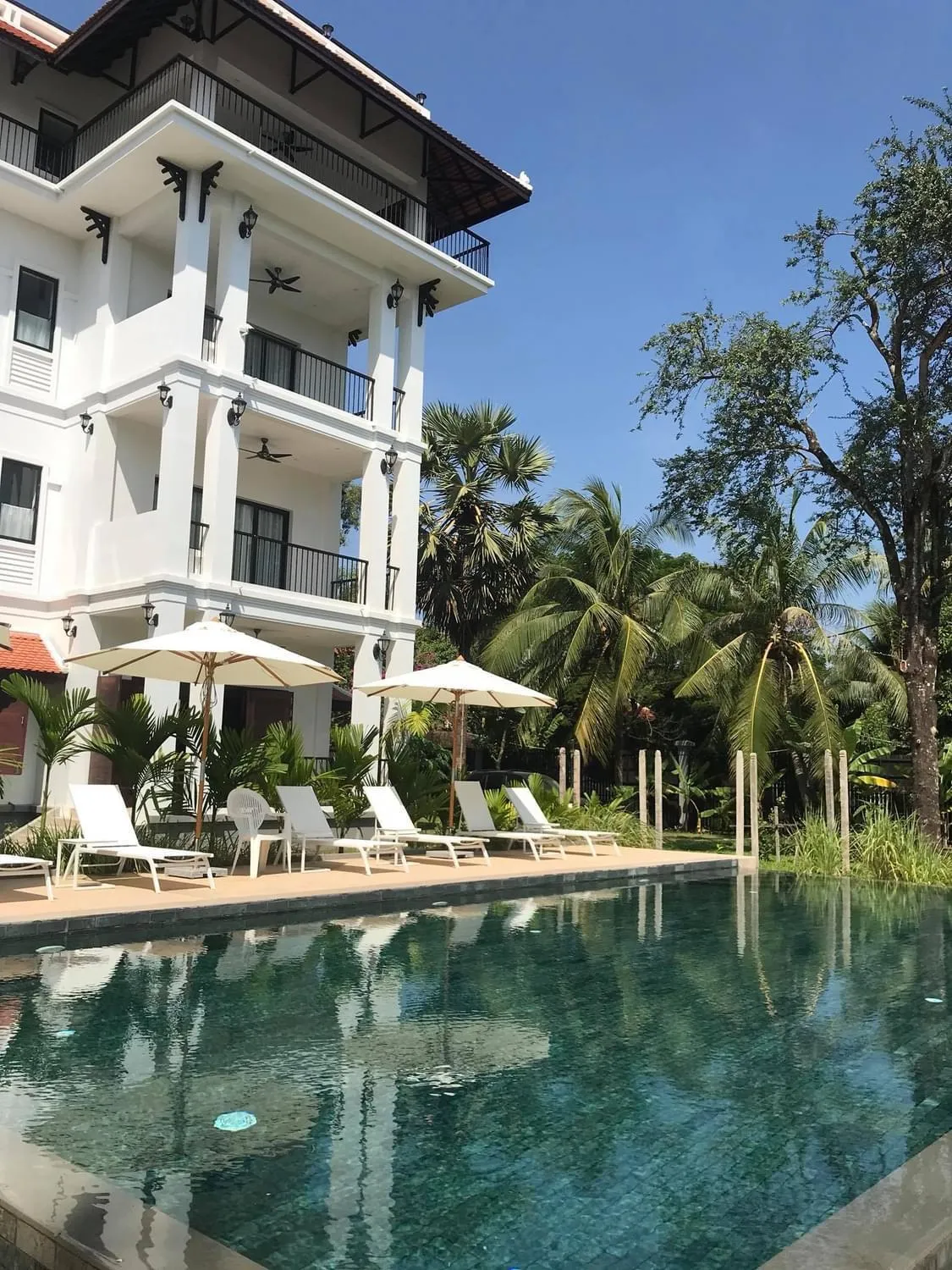 Property building in Mealy Villa