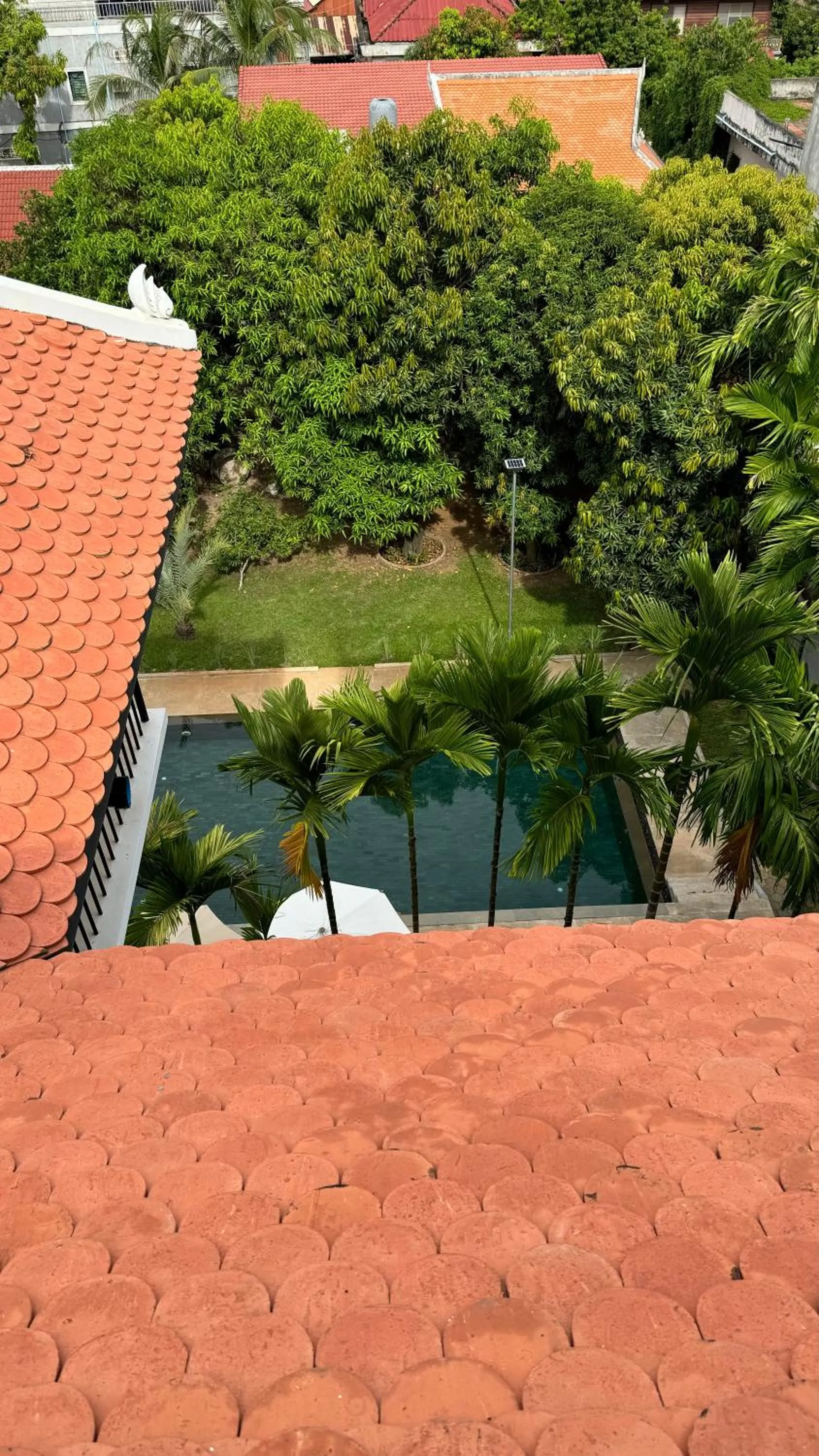 Property building in Mealy Villa