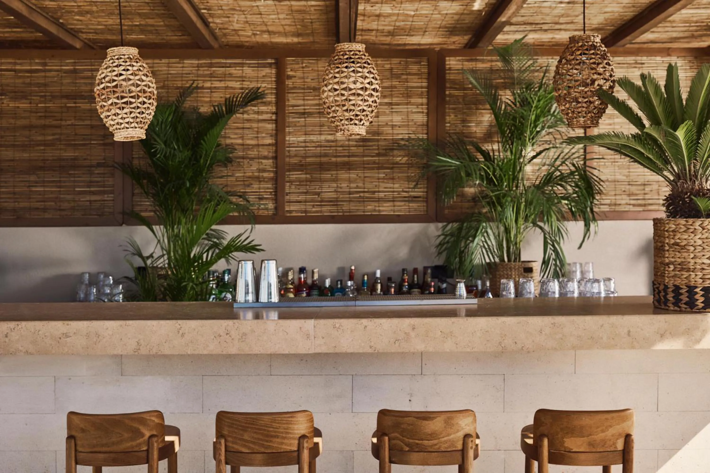 Lounge or bar in Zelia Halkidiki, part of Destination by Hyatt - Adults Only