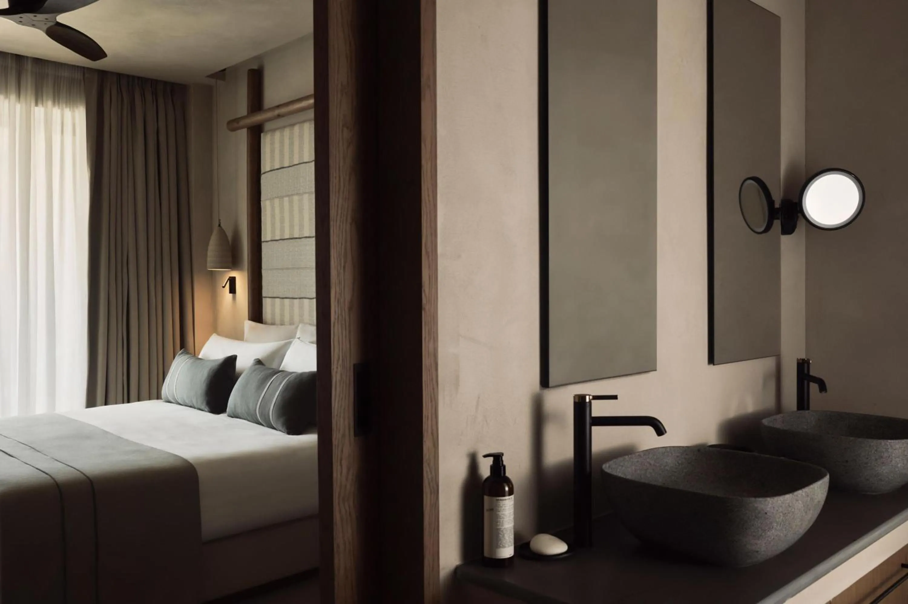 Bathroom, Bed in Zelia Halkidiki, part of Destination by Hyatt - Adults Only