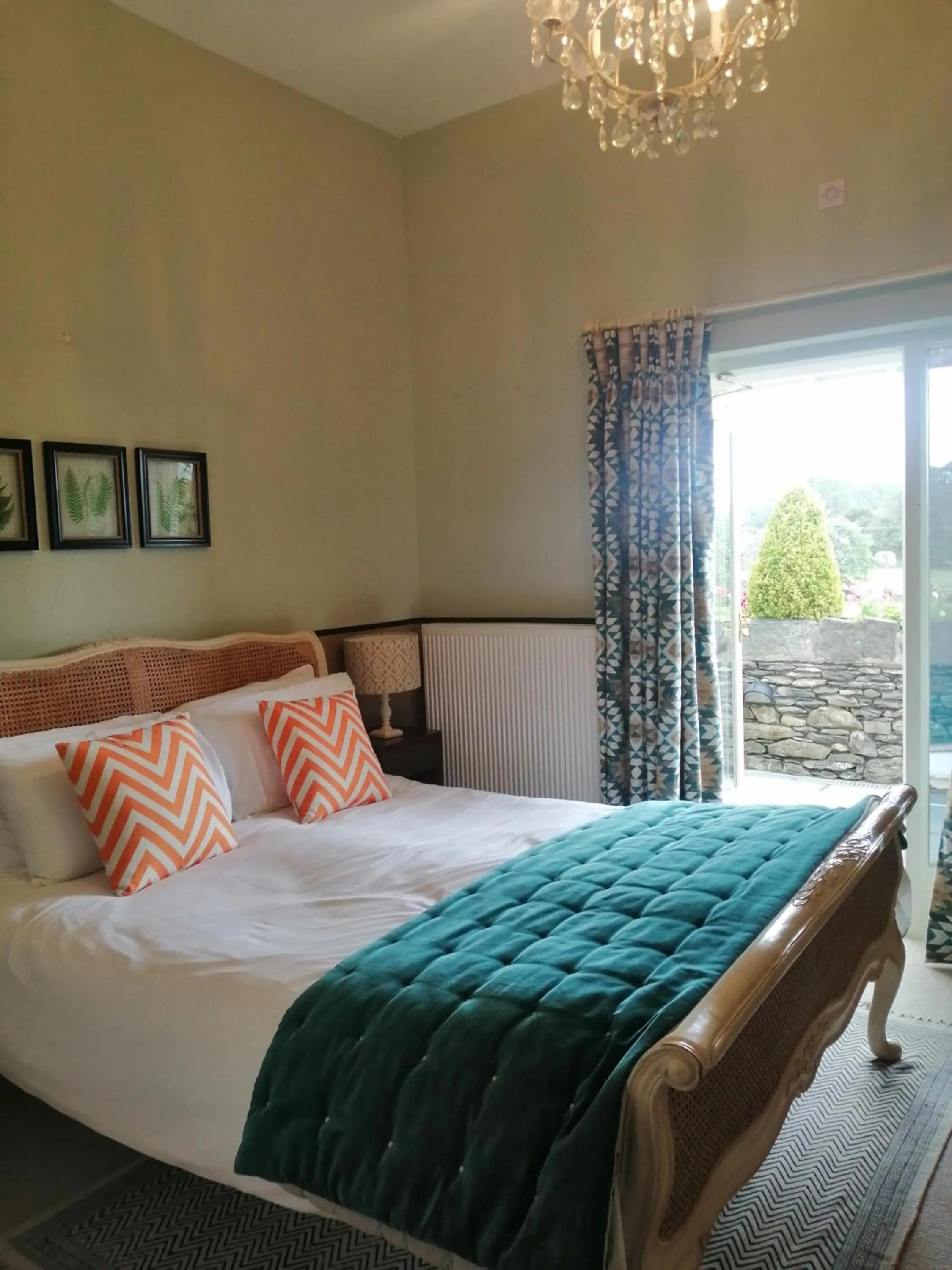 Bed in The Brown Horse Inn