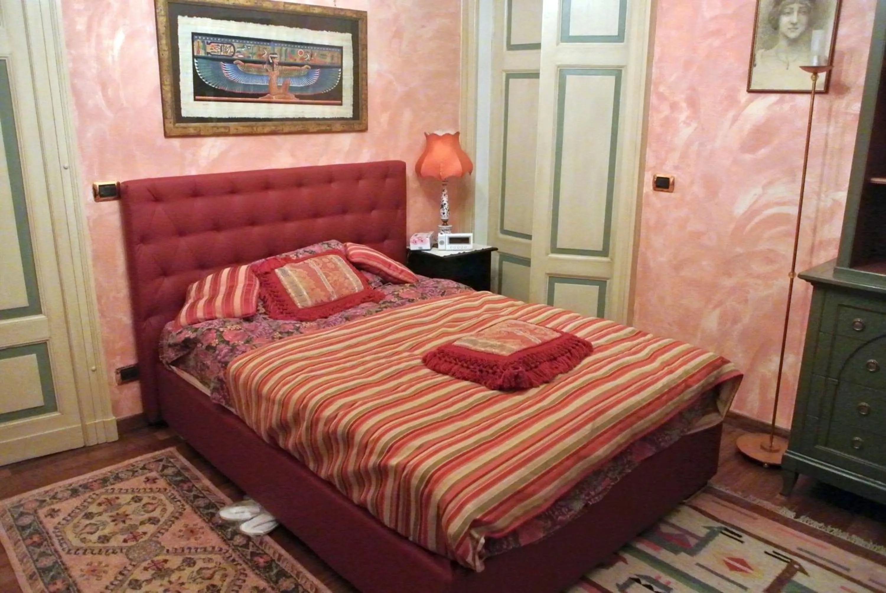 Bed in Villa Mirano Bed & Breakfast