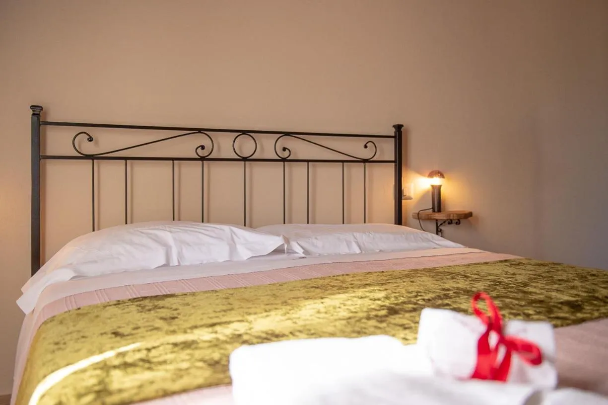 Bedroom, Bed in Torre della Botonta