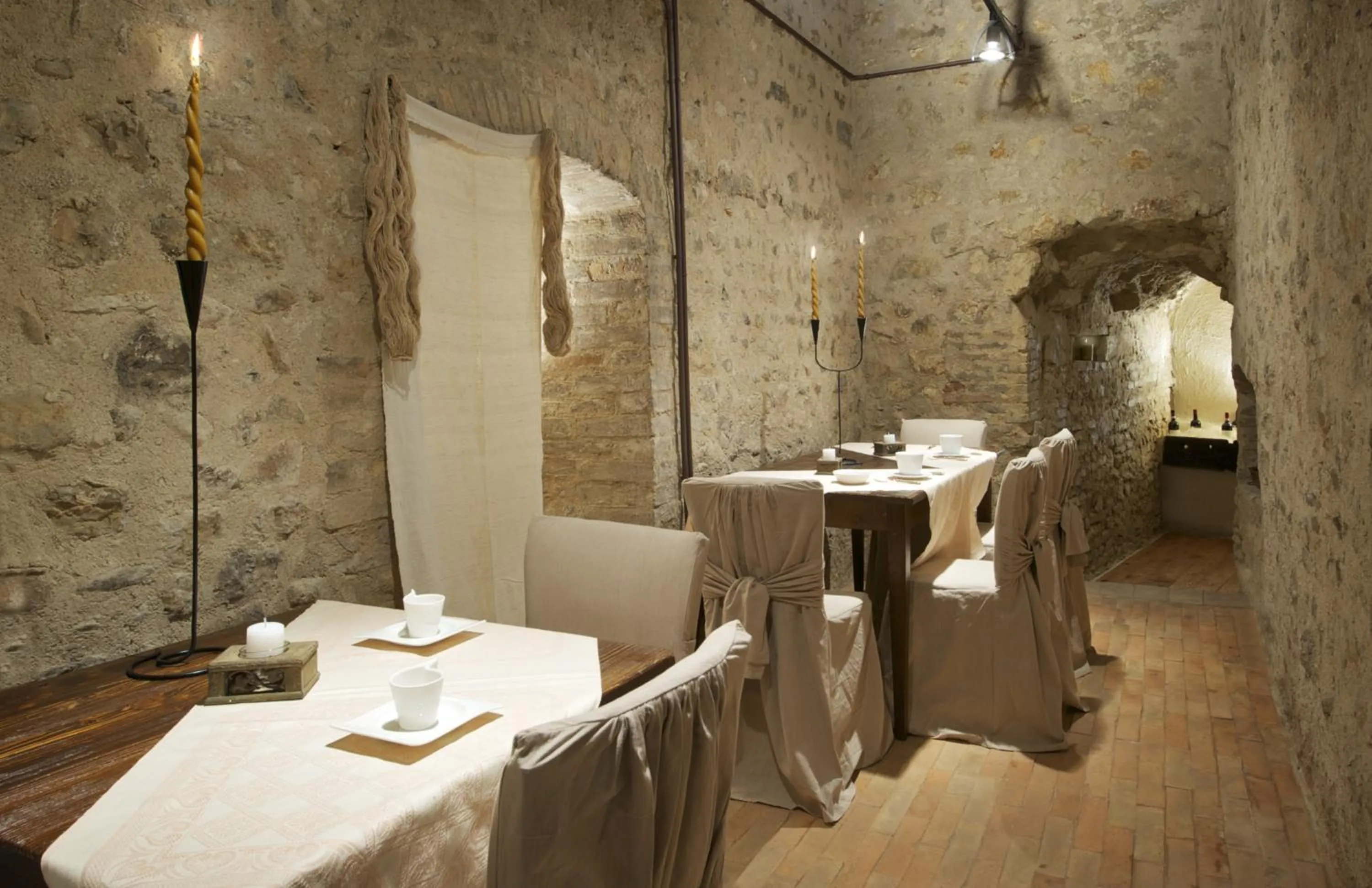 Restaurant/places to eat in Torre della Botonta