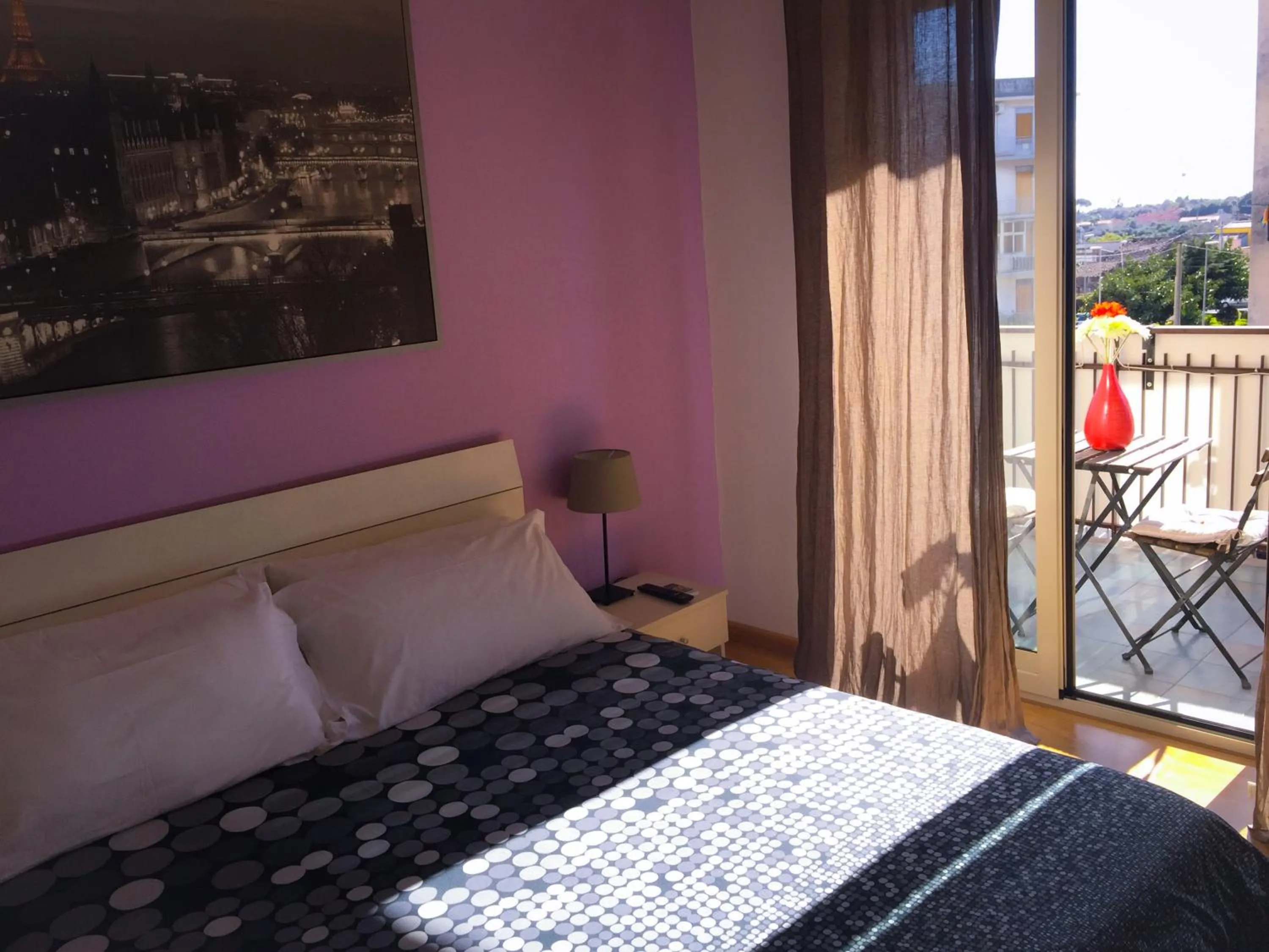 Bedroom, Bed in Policlinico Apartments