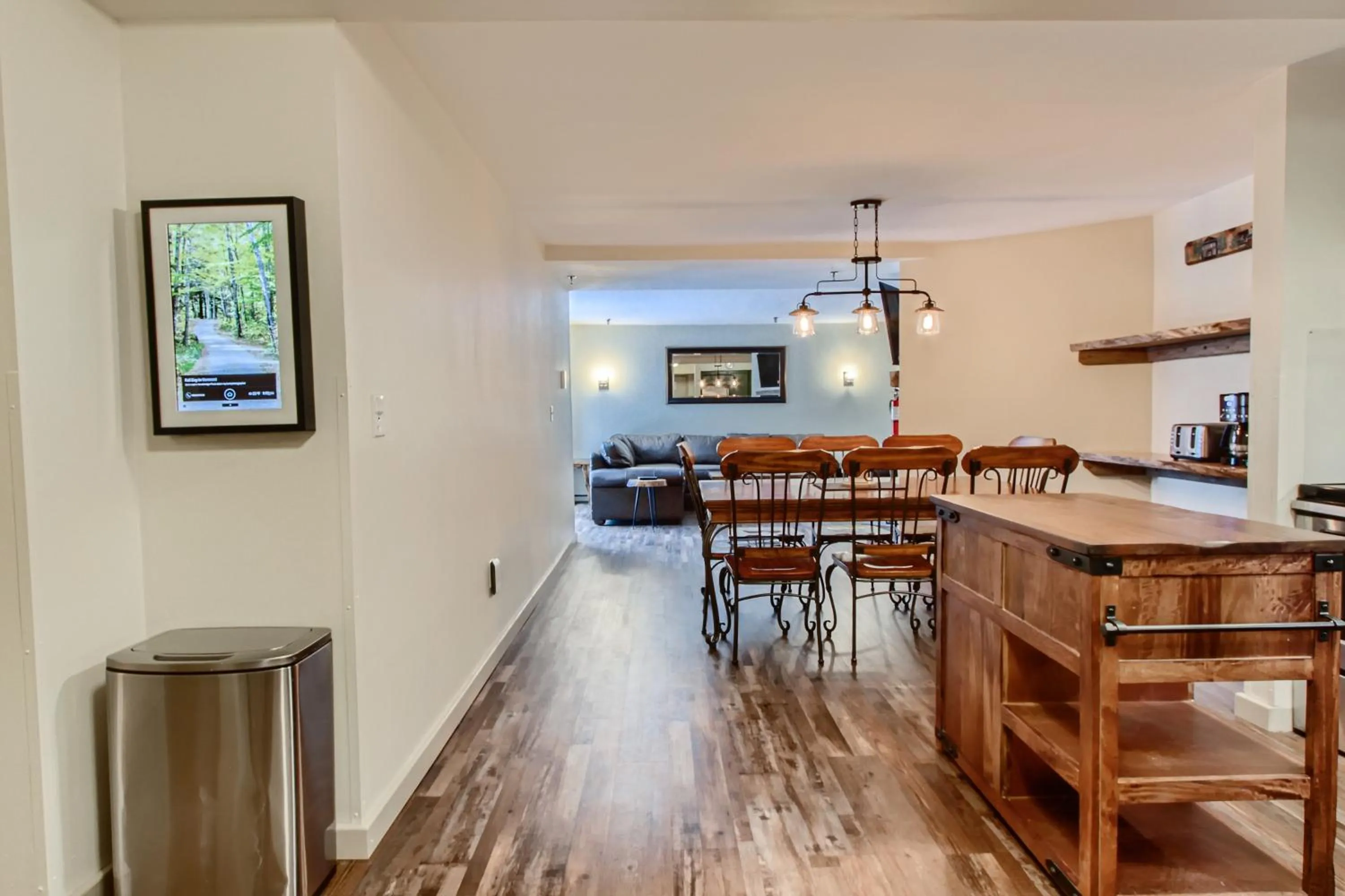 Dining area in Mountain Green, Condos at Killington