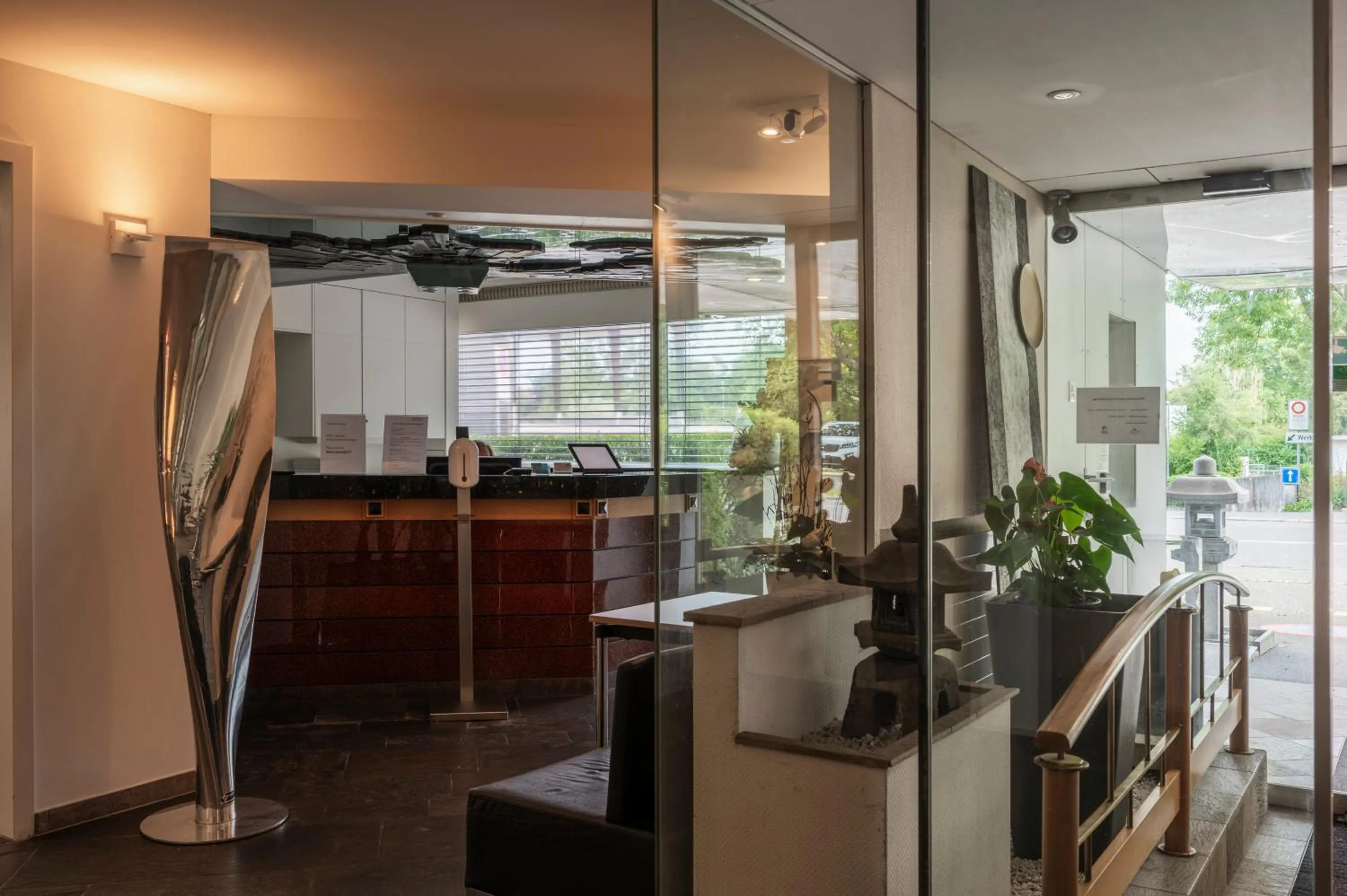 Lobby or reception in Amanthos Living Zürich Airport