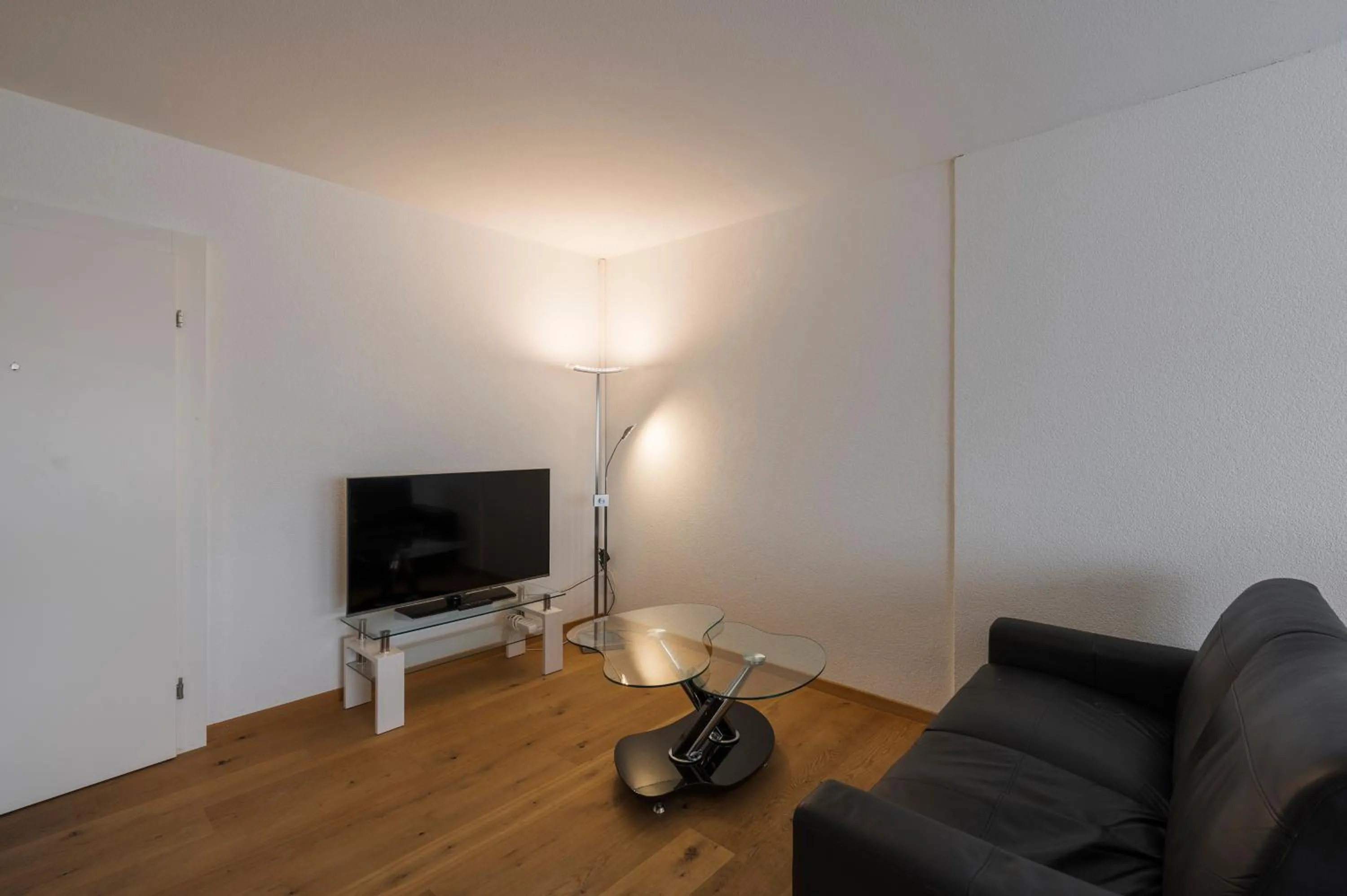 Communal lounge/ TV room in Amanthos Living Solothurn