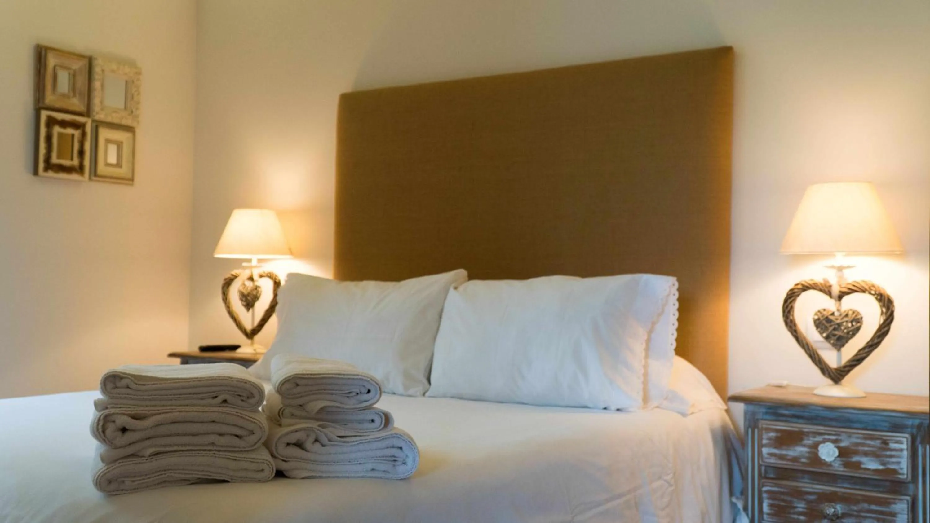 View (from property/room), Bed in Apartamentos Arcadia