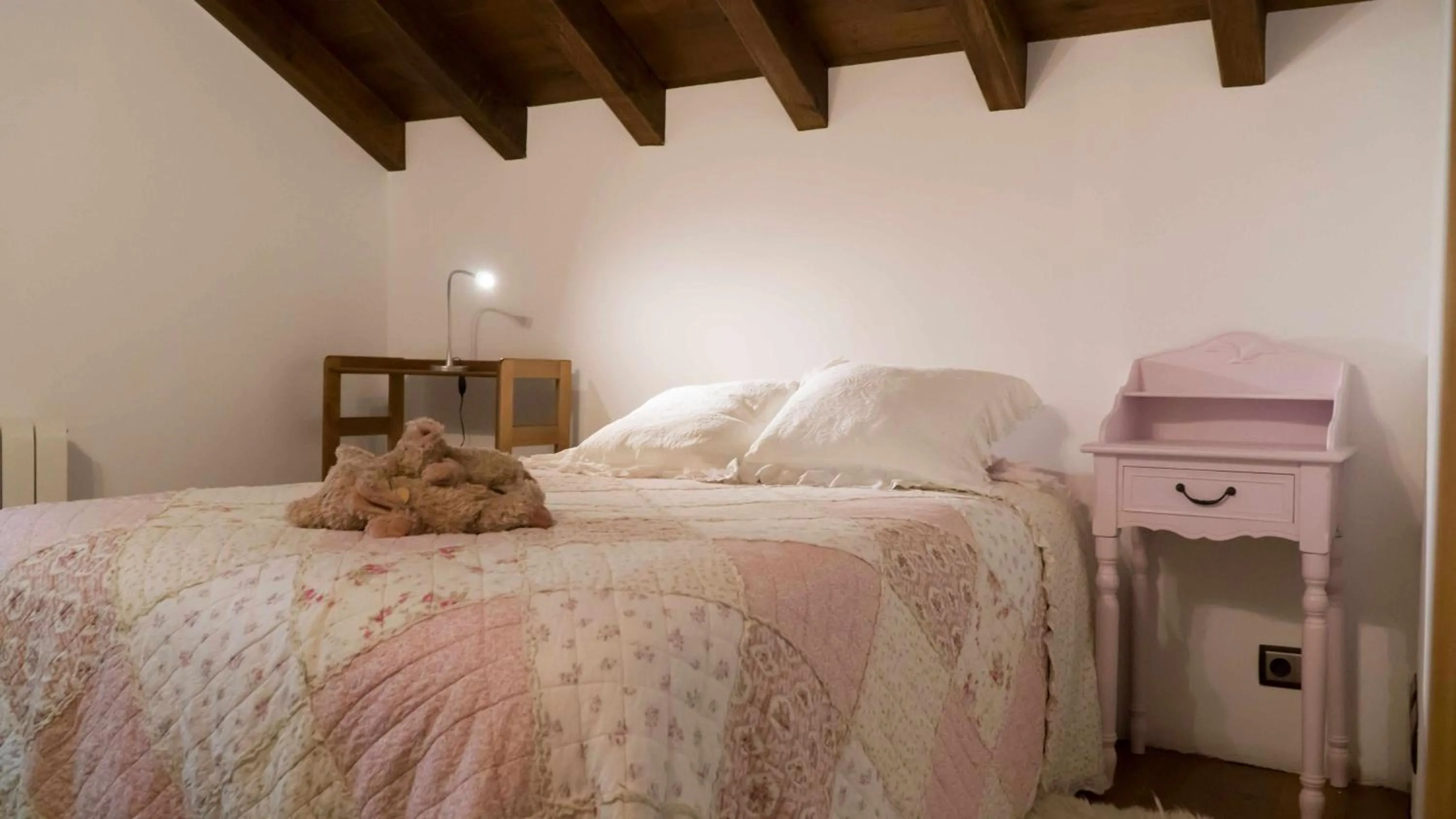 Photo of the whole room, Bed in Apartamentos Arcadia