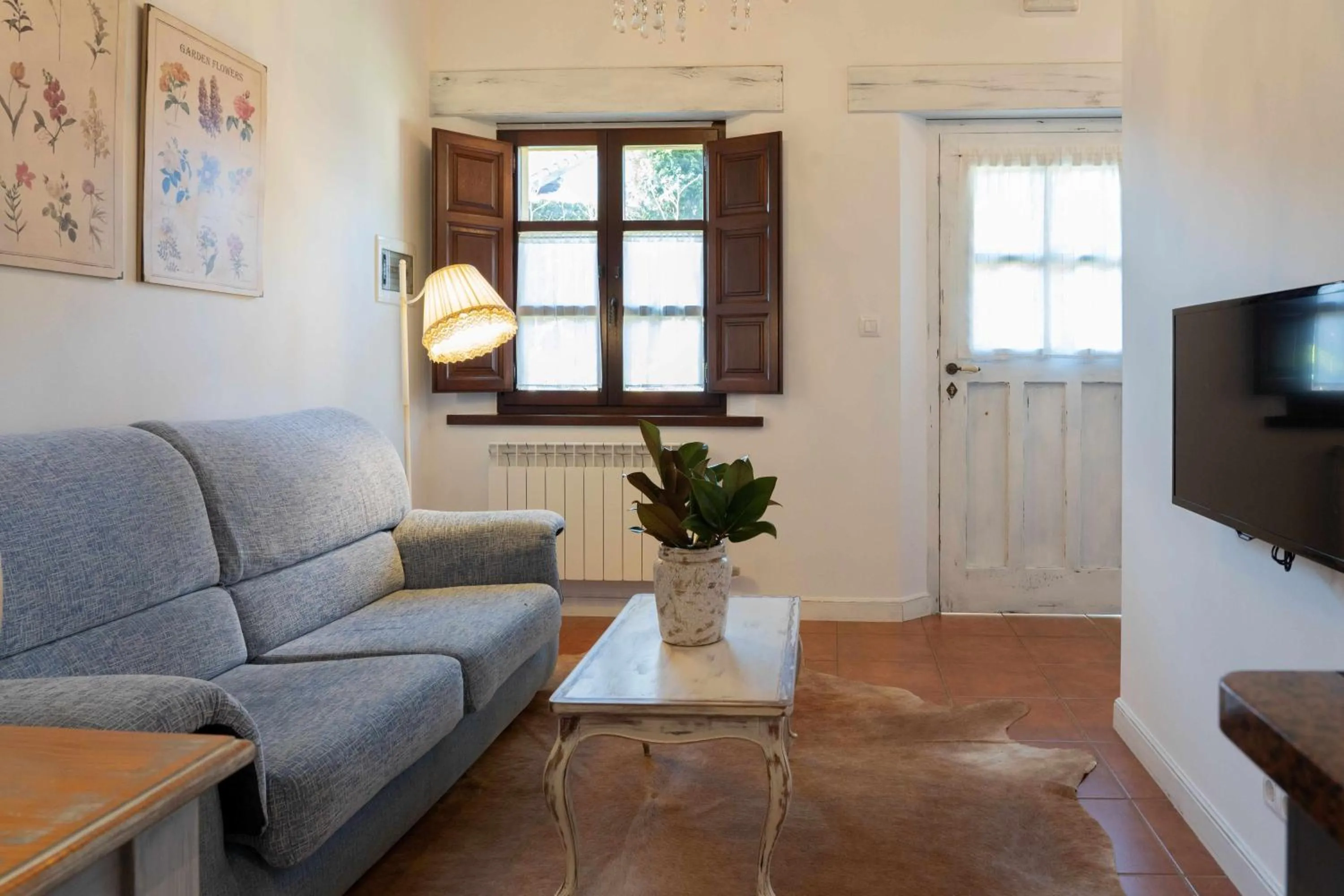 Communal lounge/ TV room in Apartamentos Arcadia