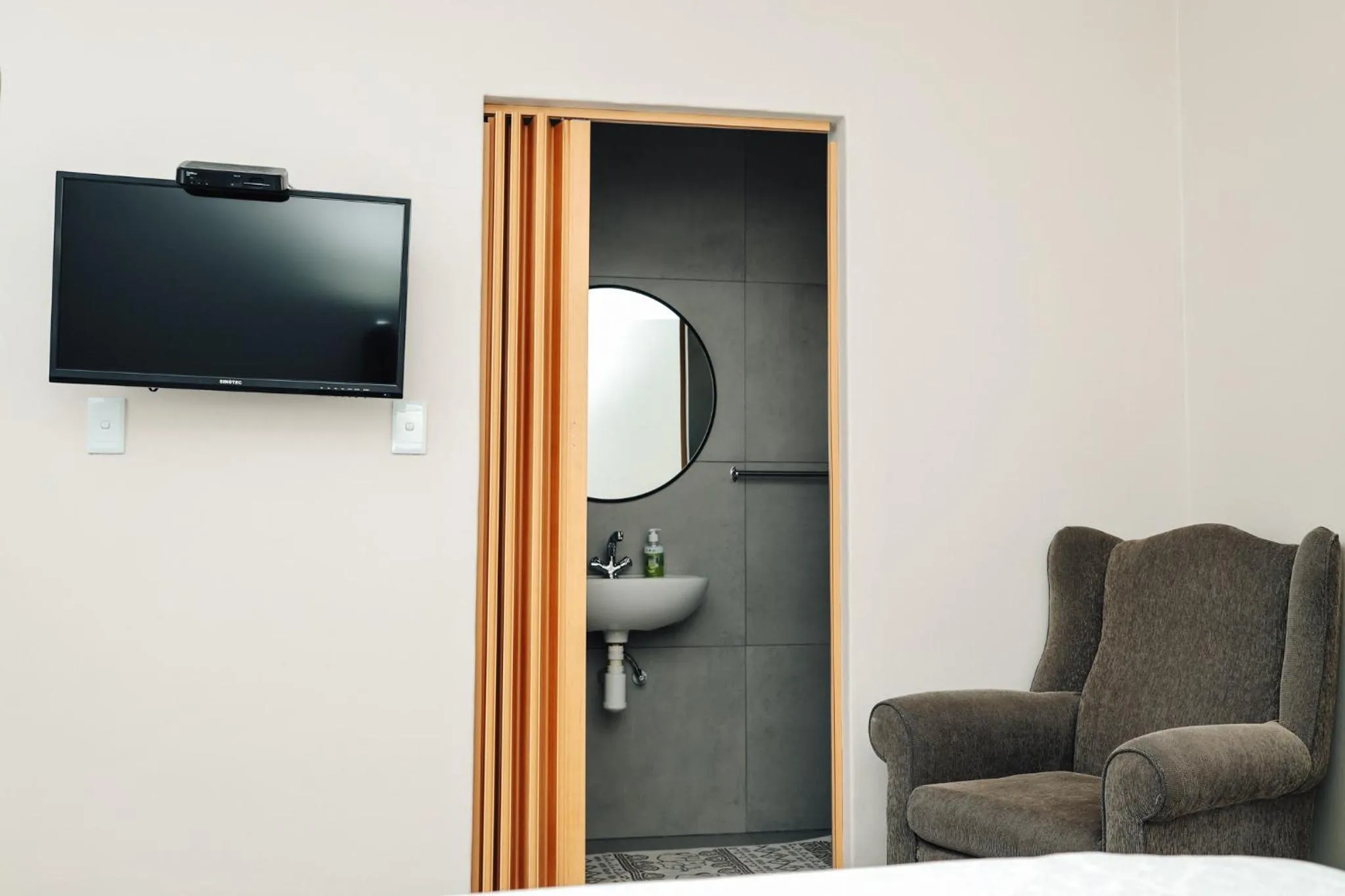 TV and multimedia in Emerald Bed&Breakfast